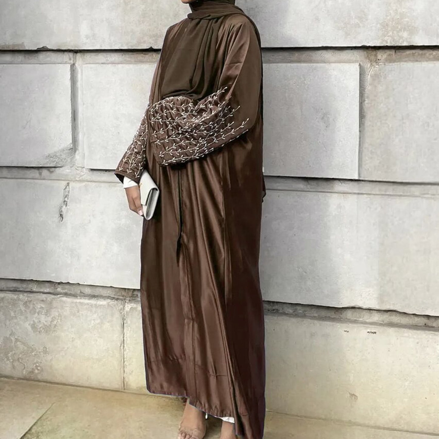 HASASERIES HS1024 1pcs Cardigan en satin Robe perlée faite à la main