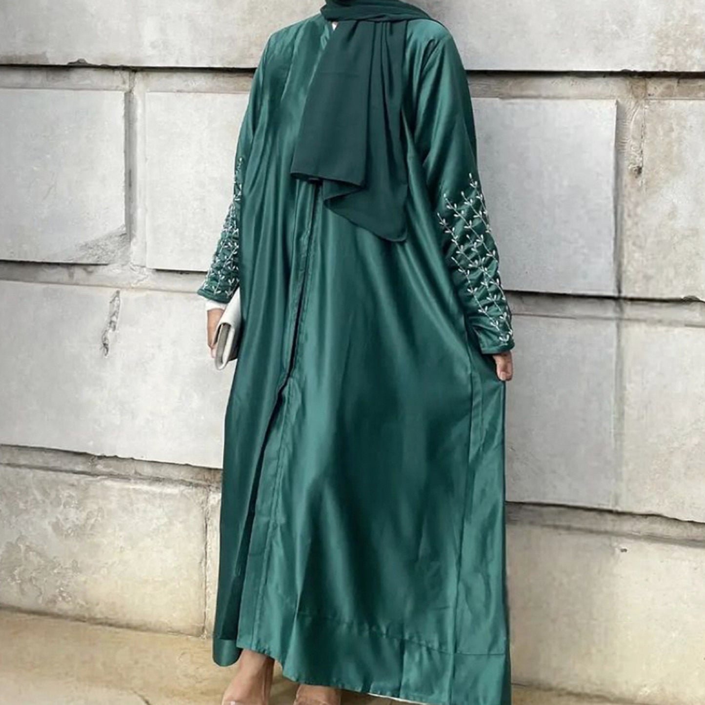 HASASERIES HS1024 1pcs Cardigan en satin Robe perlée faite à la main
