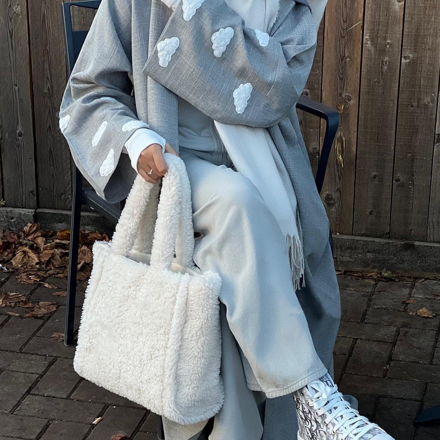 HASASERIES HS0992 Cloud Embroidered Elegant Cardigan Robe