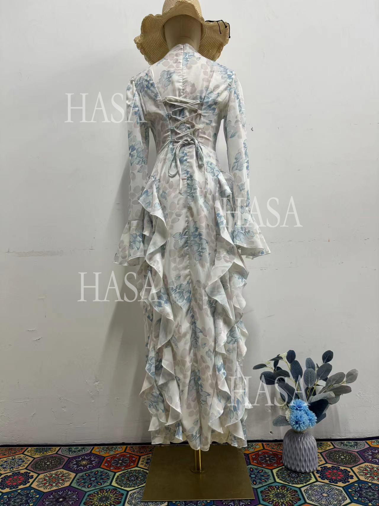HS6735 Chic Feminine Maxi Dress with Elegant Floral Print