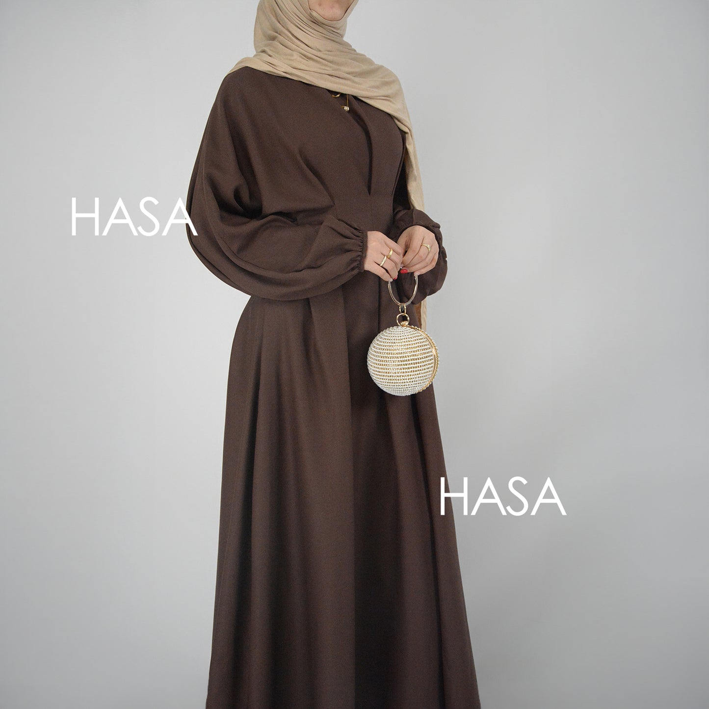 فستان HS1226 من سلسلة HASA's Series، أنيق وخفيف الوزن بلون واحد