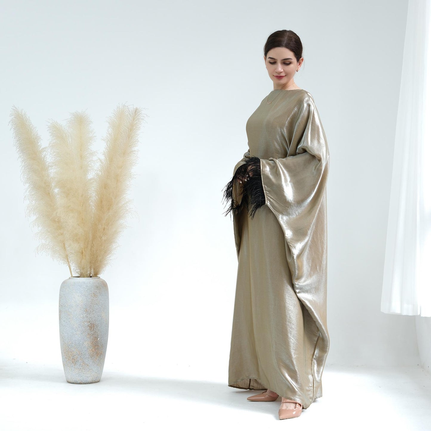HASASERIES HS0706 Fur Sleeve Dress Gown