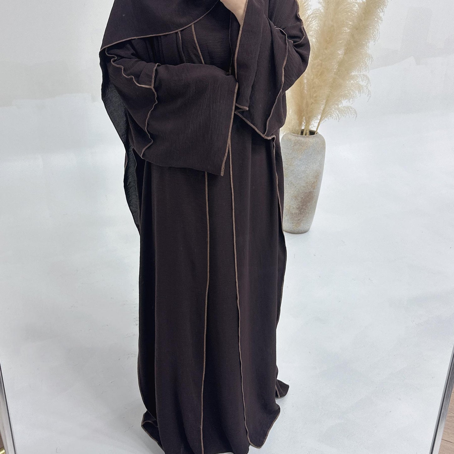طقم 3 قطع من HASASERIES HS1182 فستان داخلي من الكريب وكارديجان وحجاب