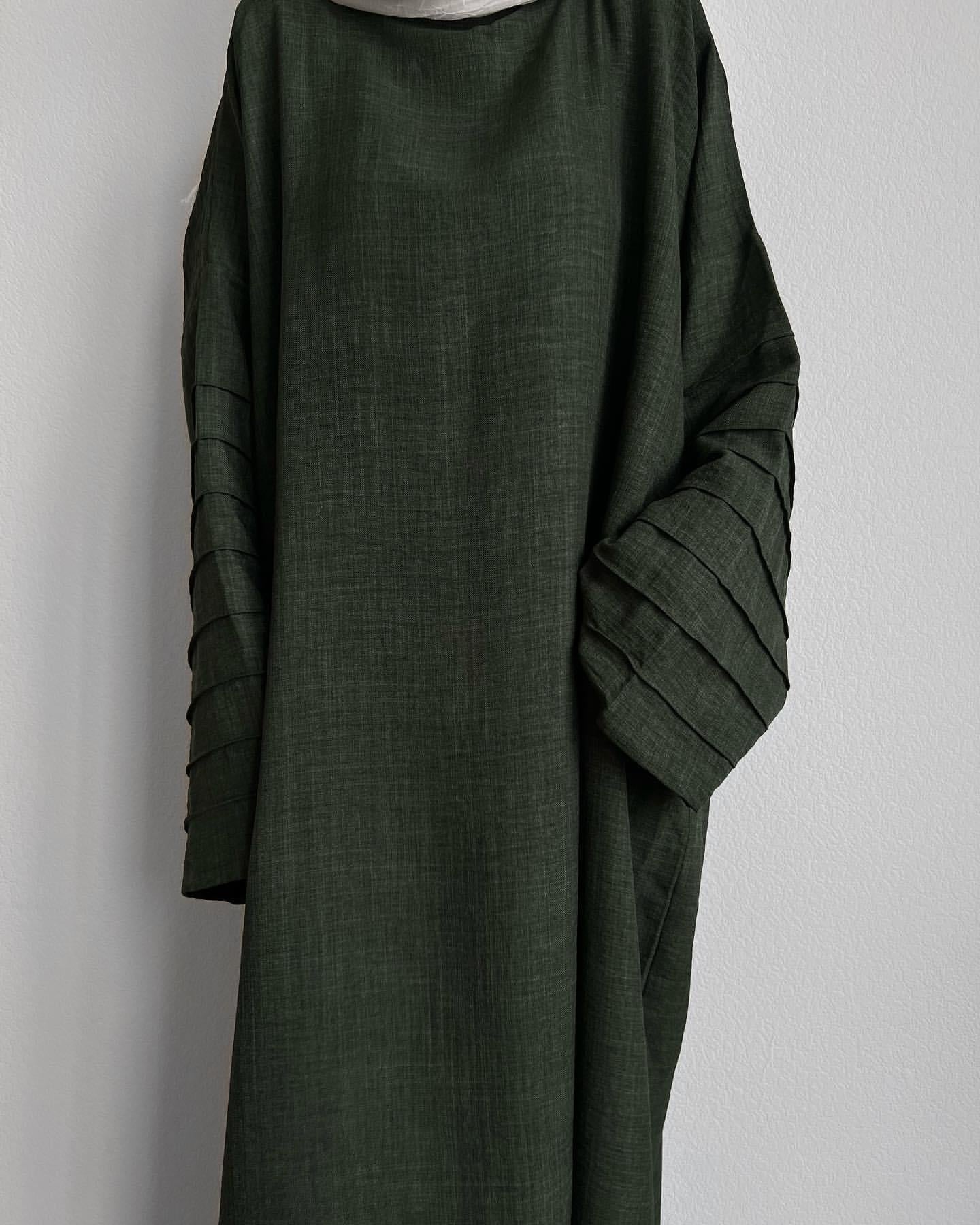 HASASERIES HS1179 Loose Fit Large Crepe Abaya Dress with Belt
