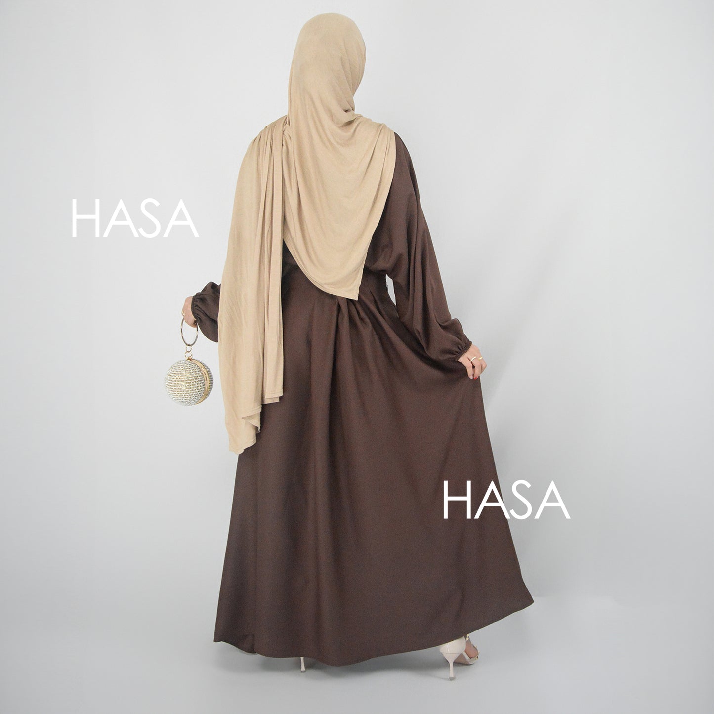 فستان HS1226 من سلسلة HASA's Series، أنيق وخفيف الوزن بلون واحد