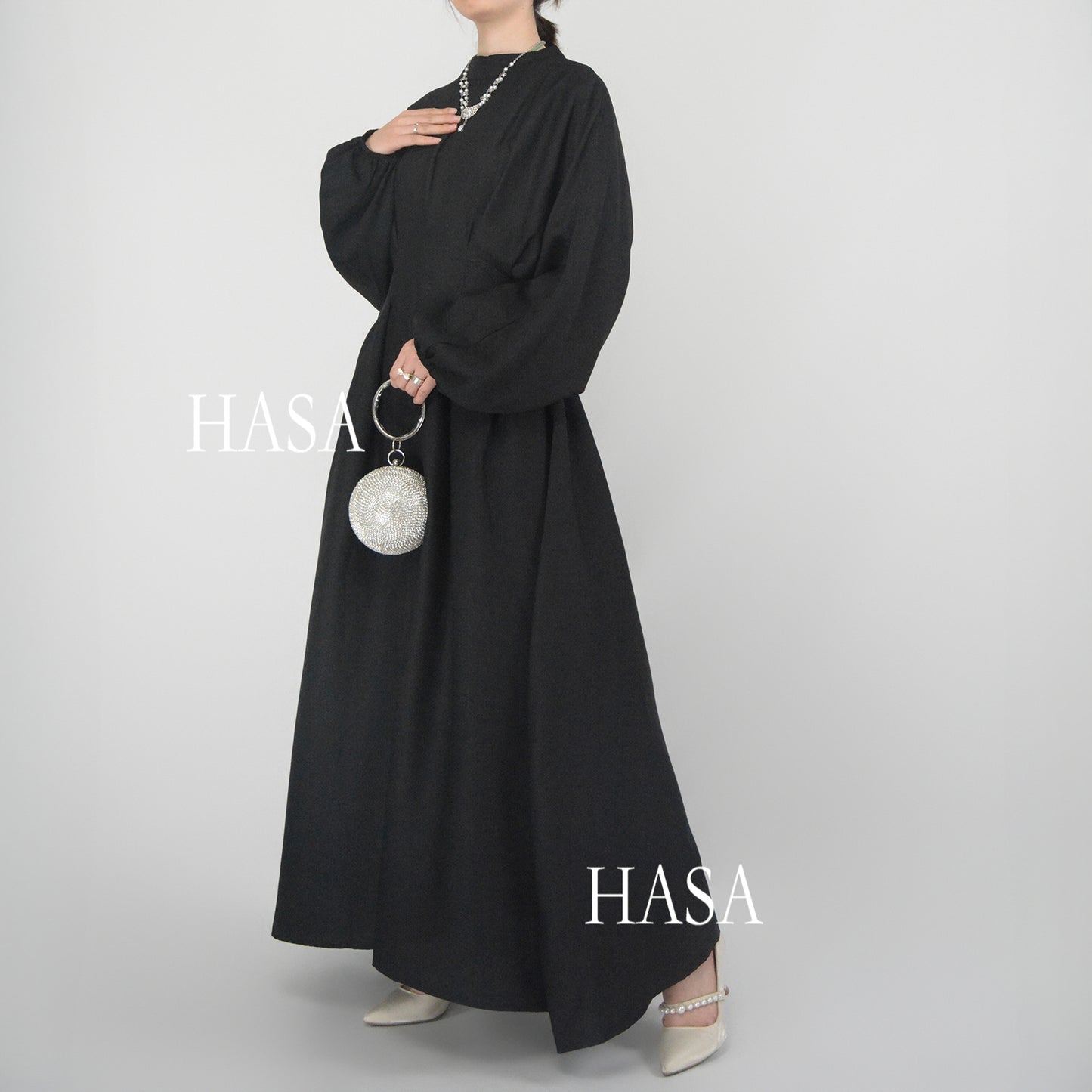 فستان HS1226 من سلسلة HASA's Series، أنيق وخفيف الوزن بلون واحد