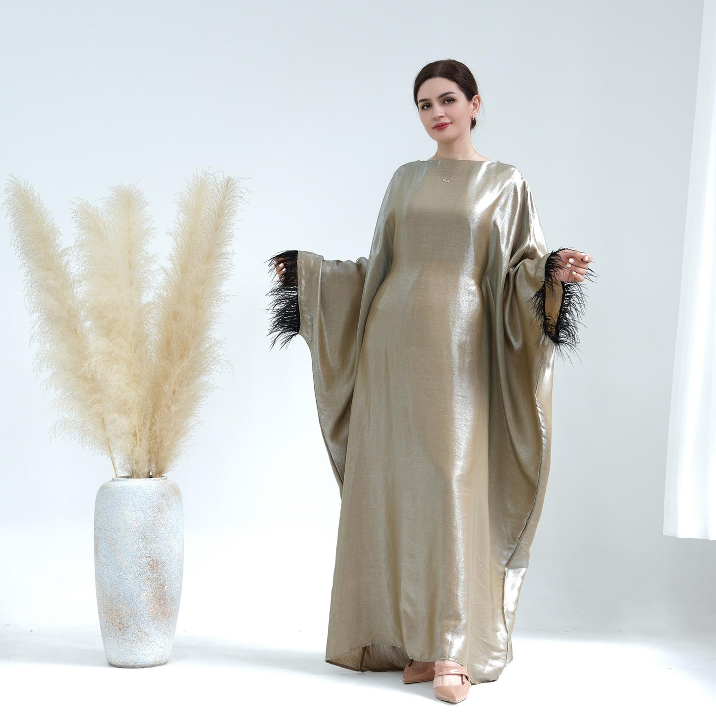 HASASERIES HS0706 Fur Sleeve Dress Gown