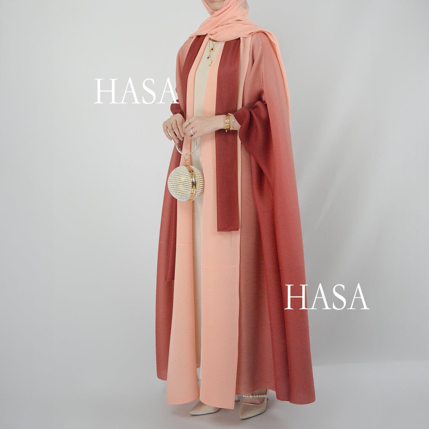 HASA HS1245 عباية أومبريه فضفاضة مع تفاصيل مرقعة مطوية