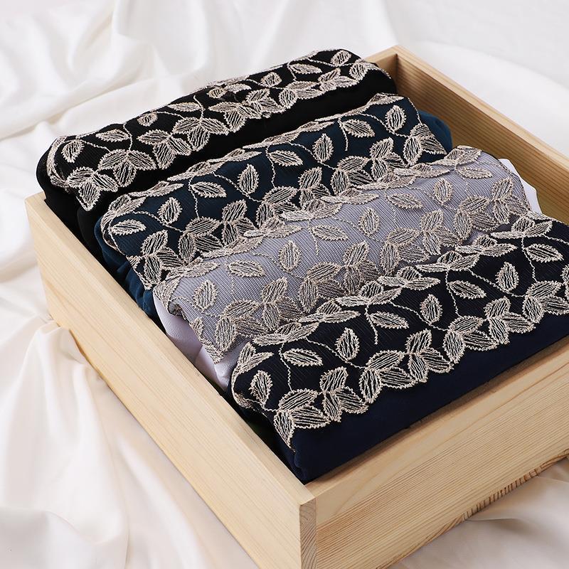 HASASERIES HS1130 Foulard en mousseline de soie et dentelle perlée
