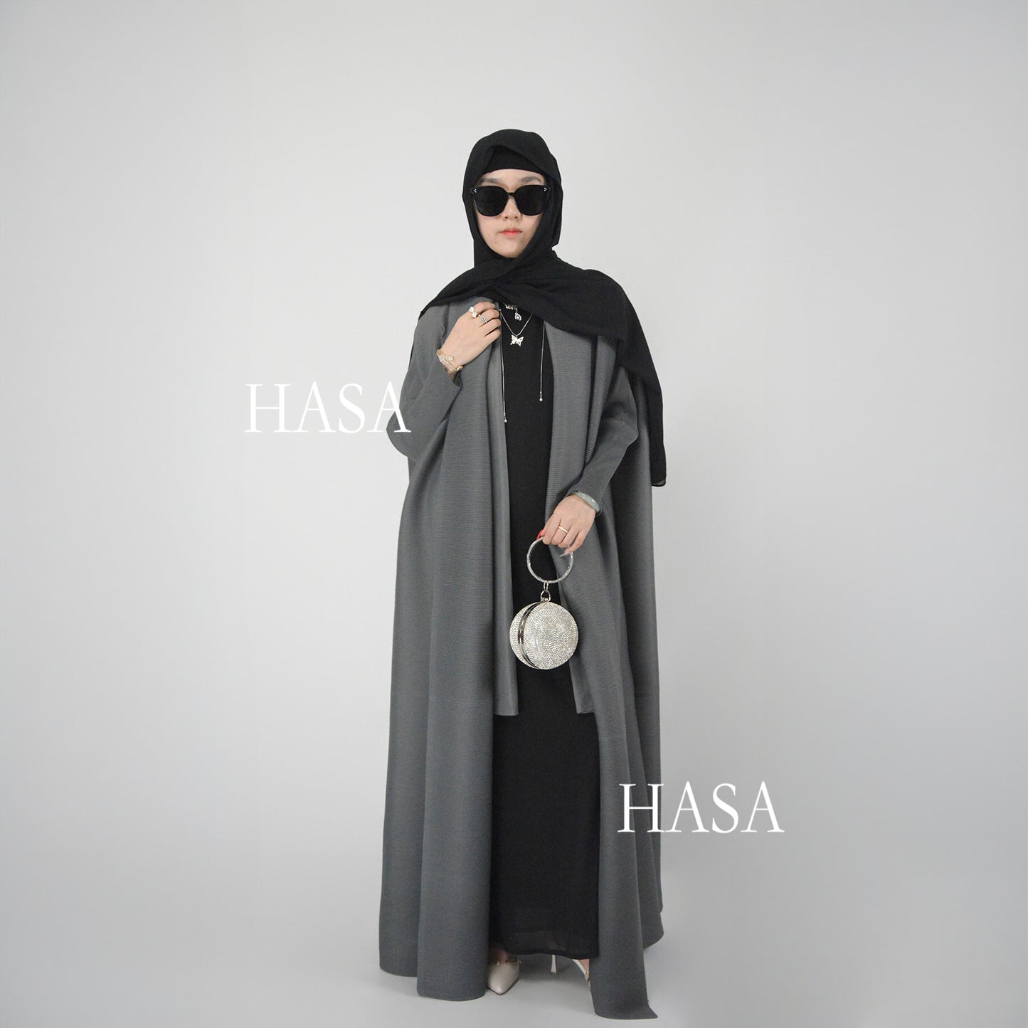 HASA HS1245 عباية أومبريه فضفاضة مع تفاصيل مرقعة مطوية