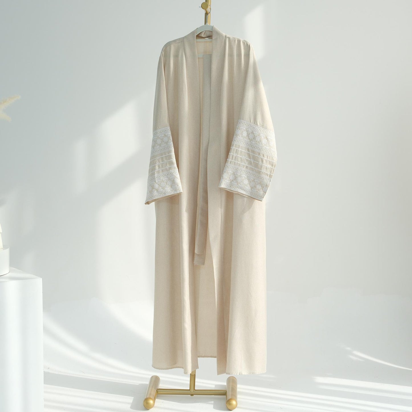 HASASERIES HS0994 Embroidered Elegant Cardigan Robe