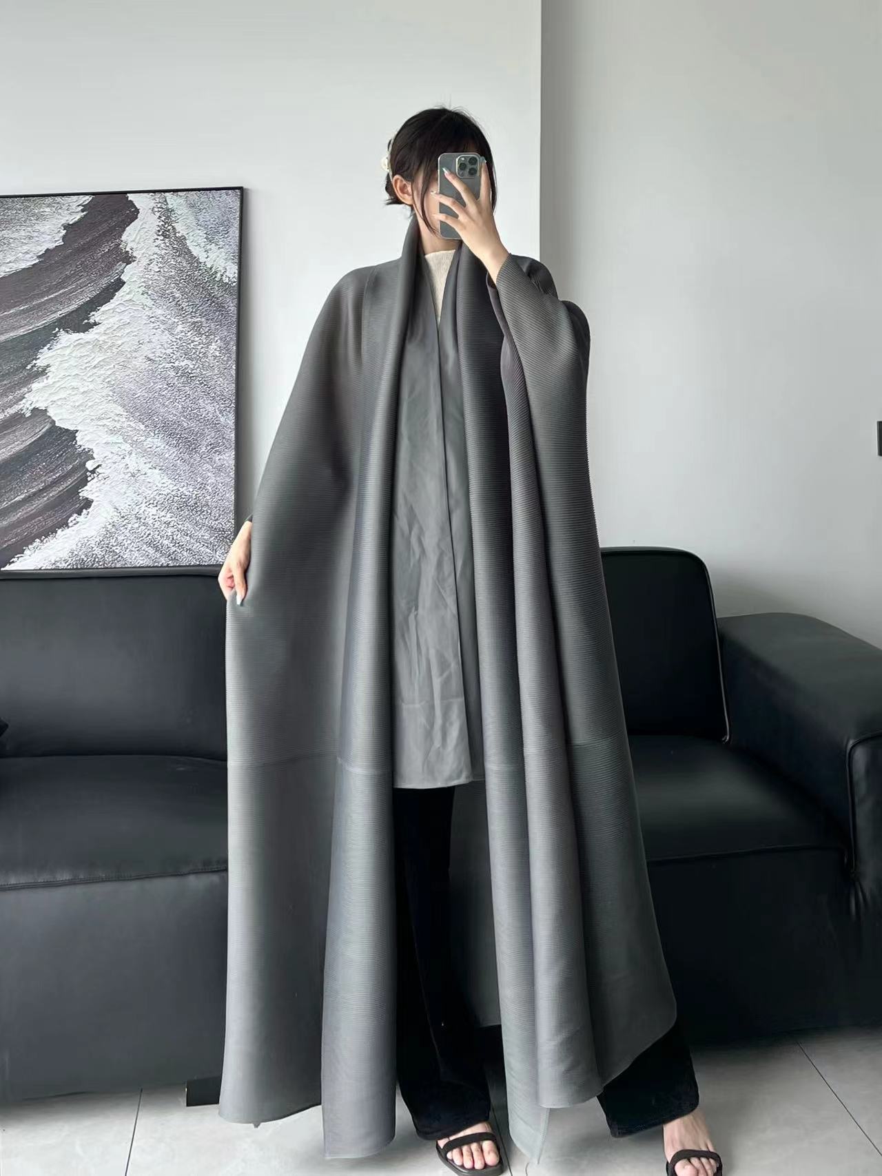 عباية مطاطة مطوية ومجعدة من مجموعة HASASERIES HS1245 مع حزام