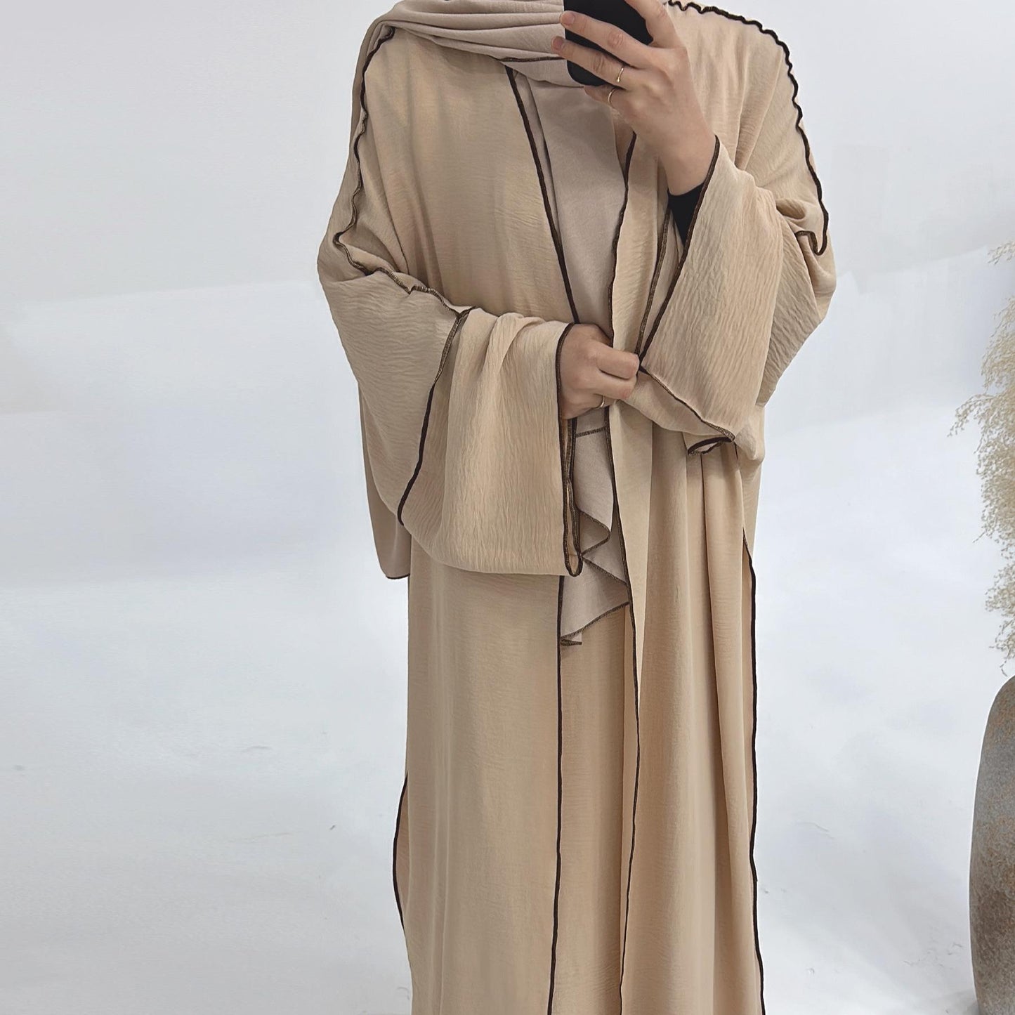 طقم 3 قطع من HASASERIES HS1182 فستان داخلي من الكريب وكارديجان وحجاب