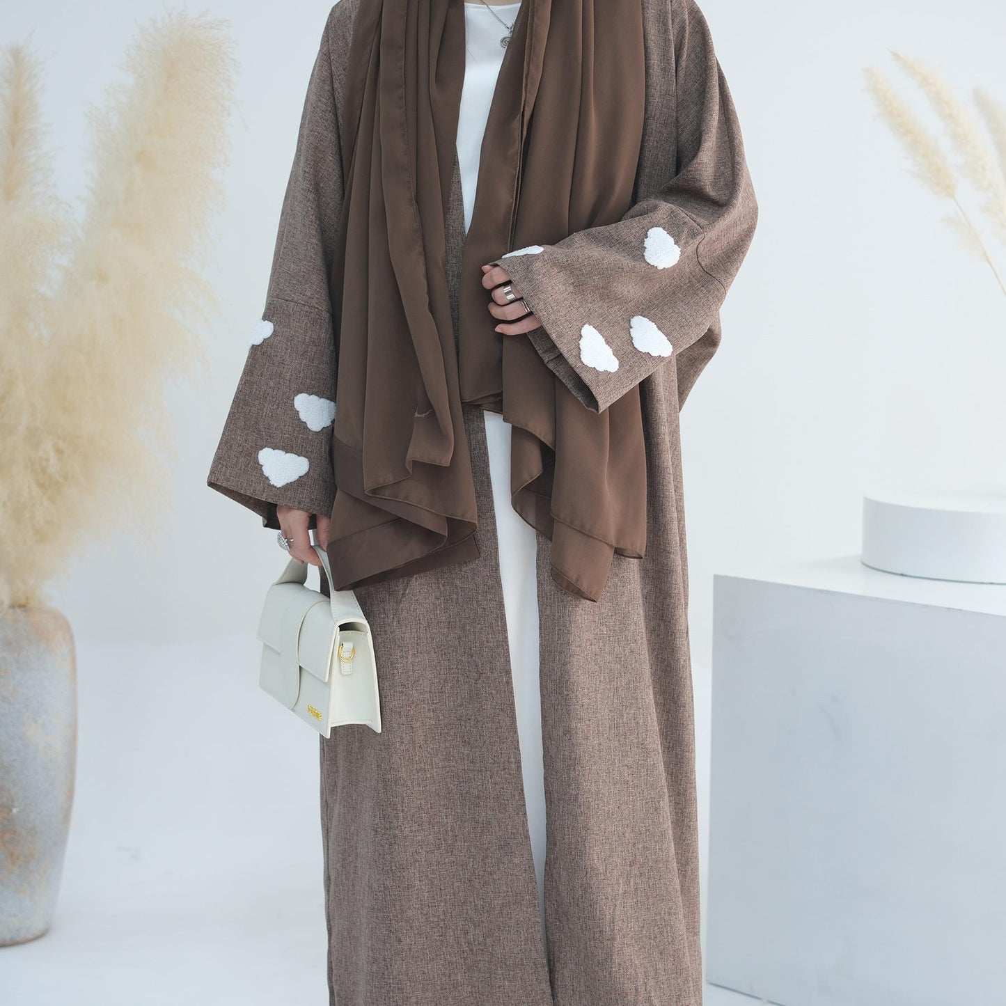 HASASERIES HS0992 Cloud Embroidered Elegant Cardigan Robe
