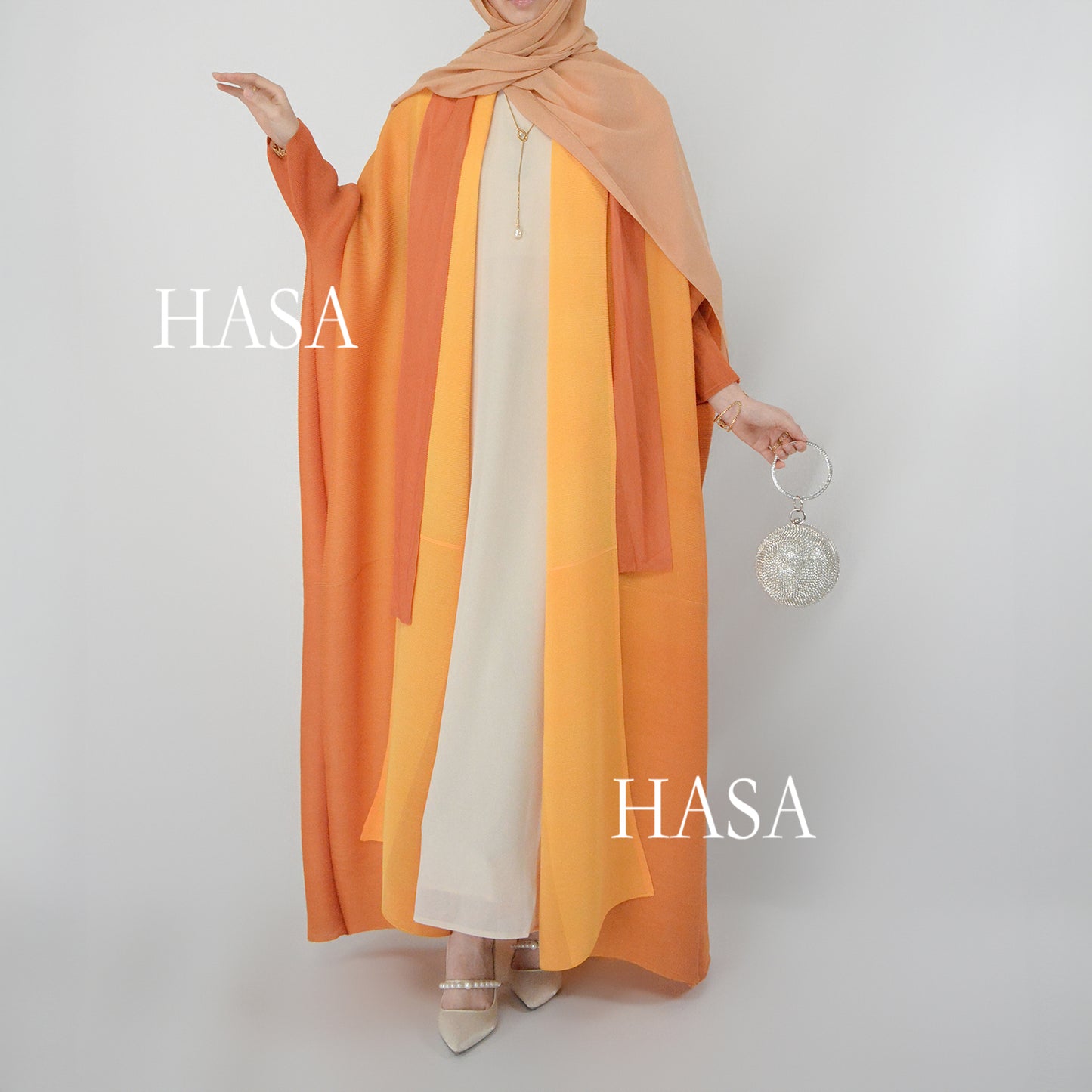 HASA HS1245 عباية أومبريه فضفاضة مع تفاصيل مرقعة مطوية