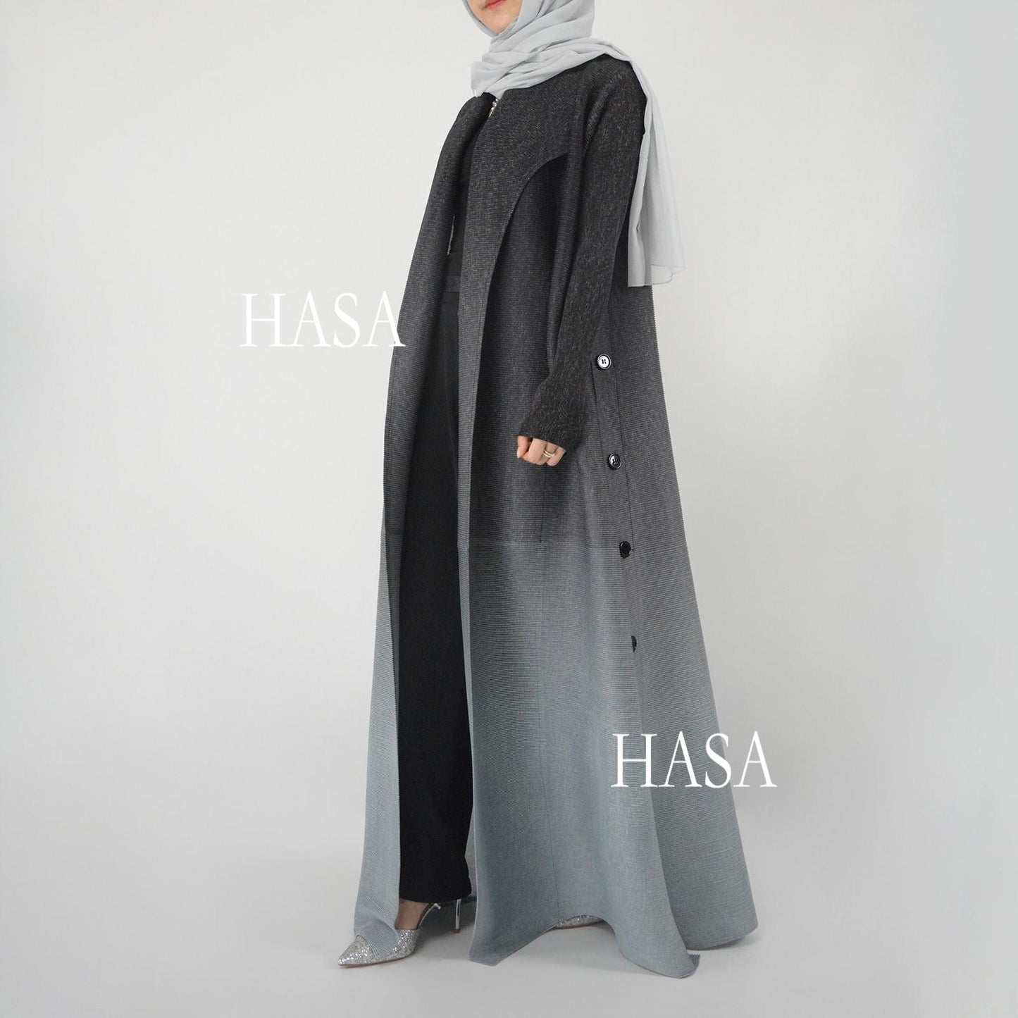 HASASERIES HS6159 Ombré Pleated Abaya with Lapel Collar & Button Closure