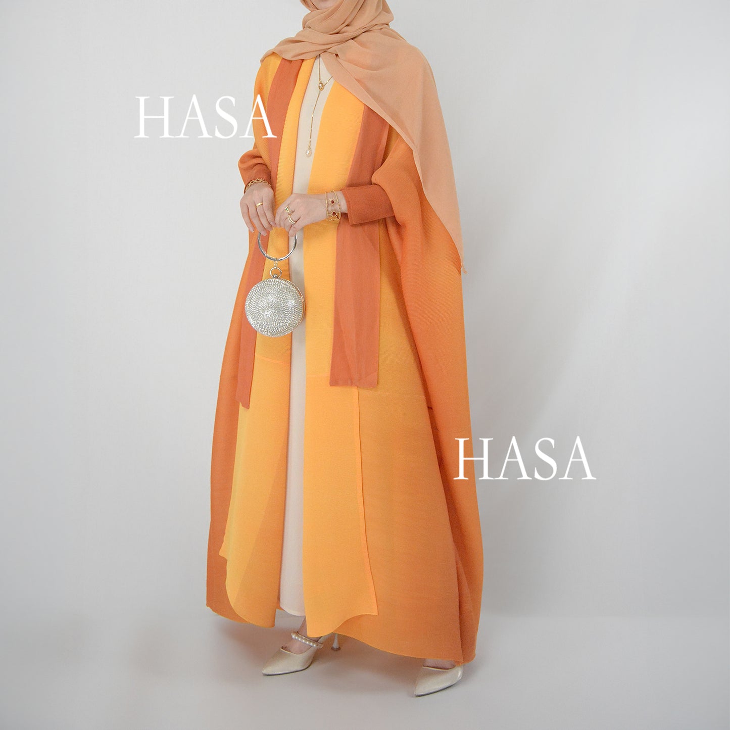 HASA HS1245 عباية أومبريه فضفاضة مع تفاصيل مرقعة مطوية