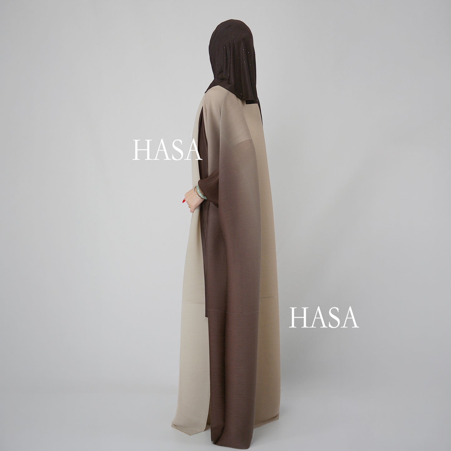 HASA HS1245 عباية أومبريه فضفاضة مع تفاصيل مرقعة مطوية