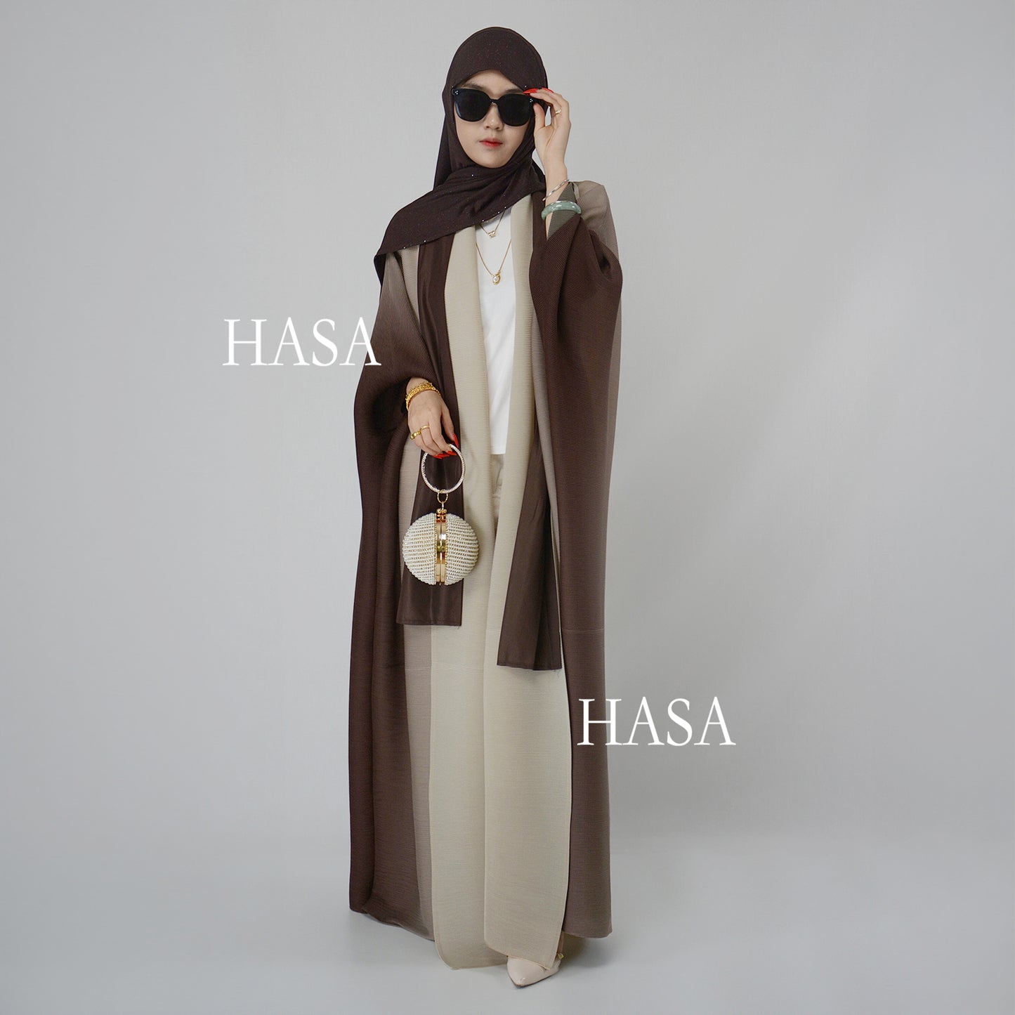 HASA HS1245 عباية أومبريه فضفاضة مع تفاصيل مرقعة مطوية
