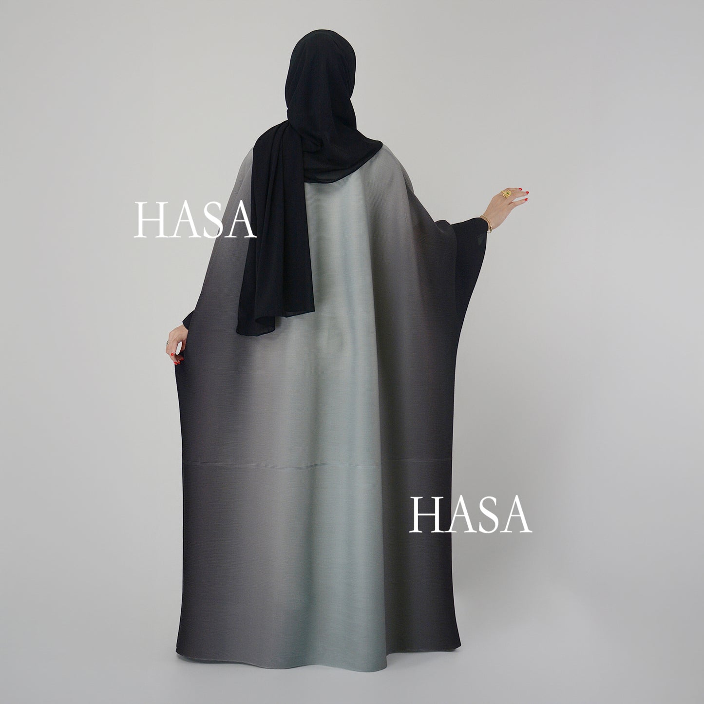 HASA HS1245 عباية أومبريه فضفاضة مع تفاصيل مرقعة مطوية