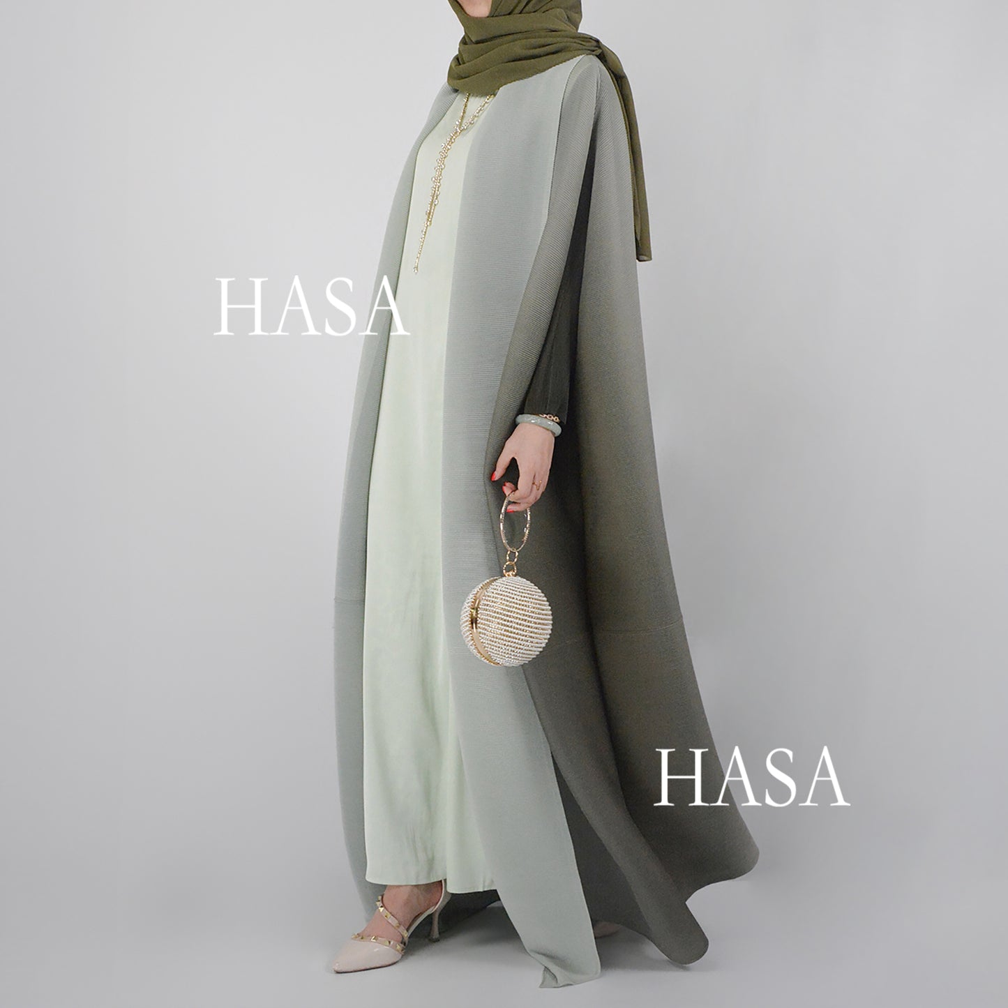 HASA HS1245 عباية أومبريه فضفاضة مع تفاصيل مرقعة مطوية