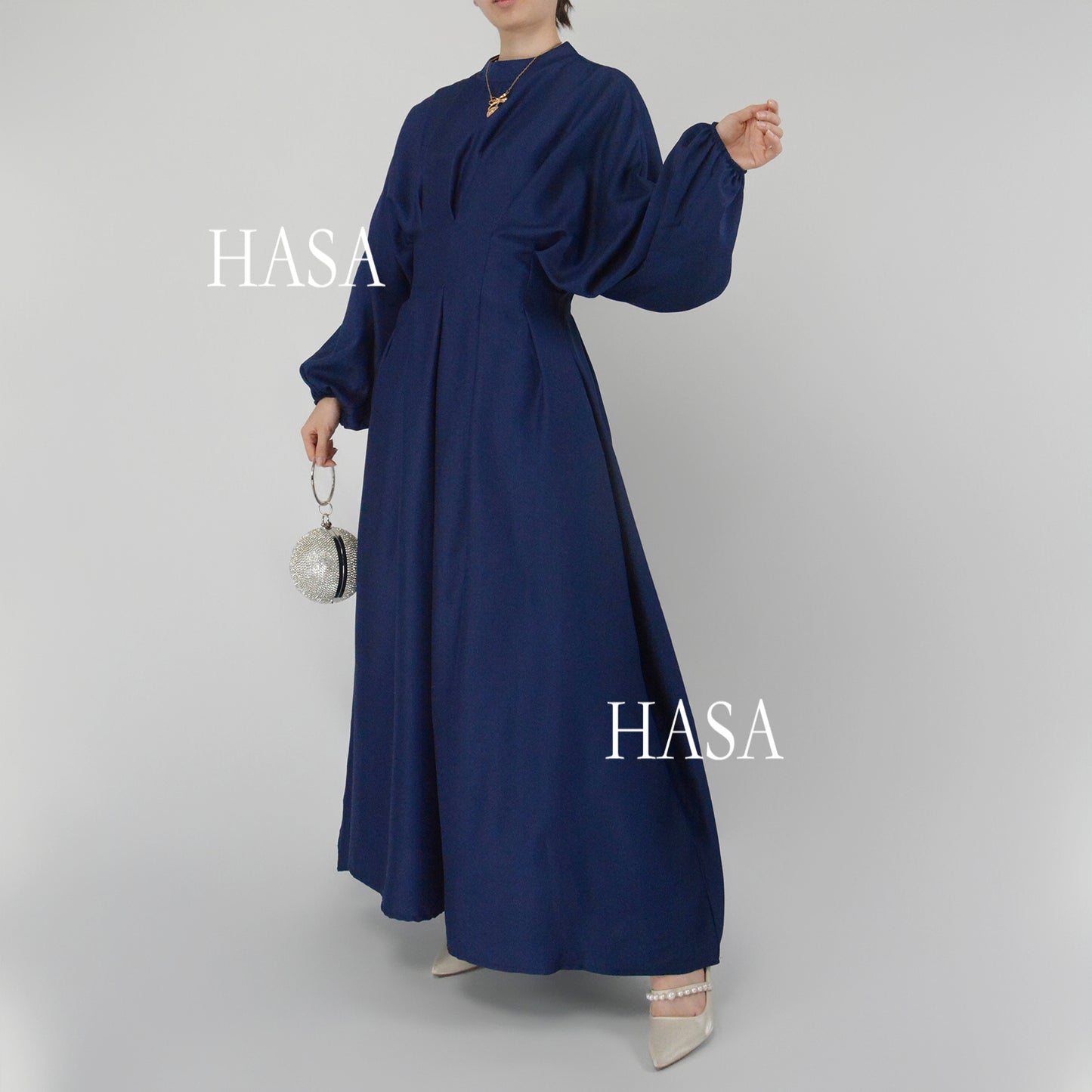 فستان HS1226 من سلسلة HASA's Series، أنيق وخفيف الوزن بلون واحد