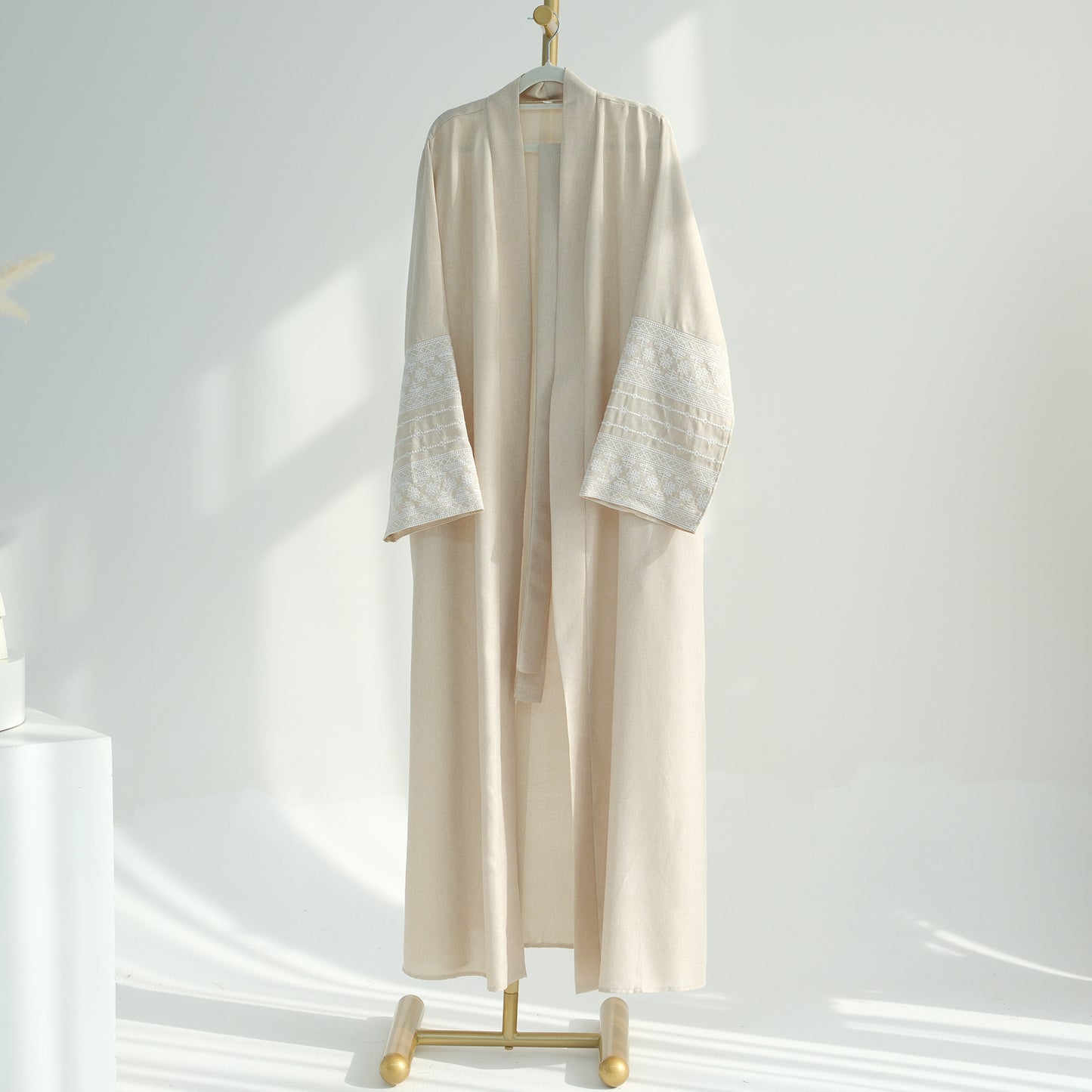 HASASERIES HS0994 Embroidered Elegant Cardigan Robe