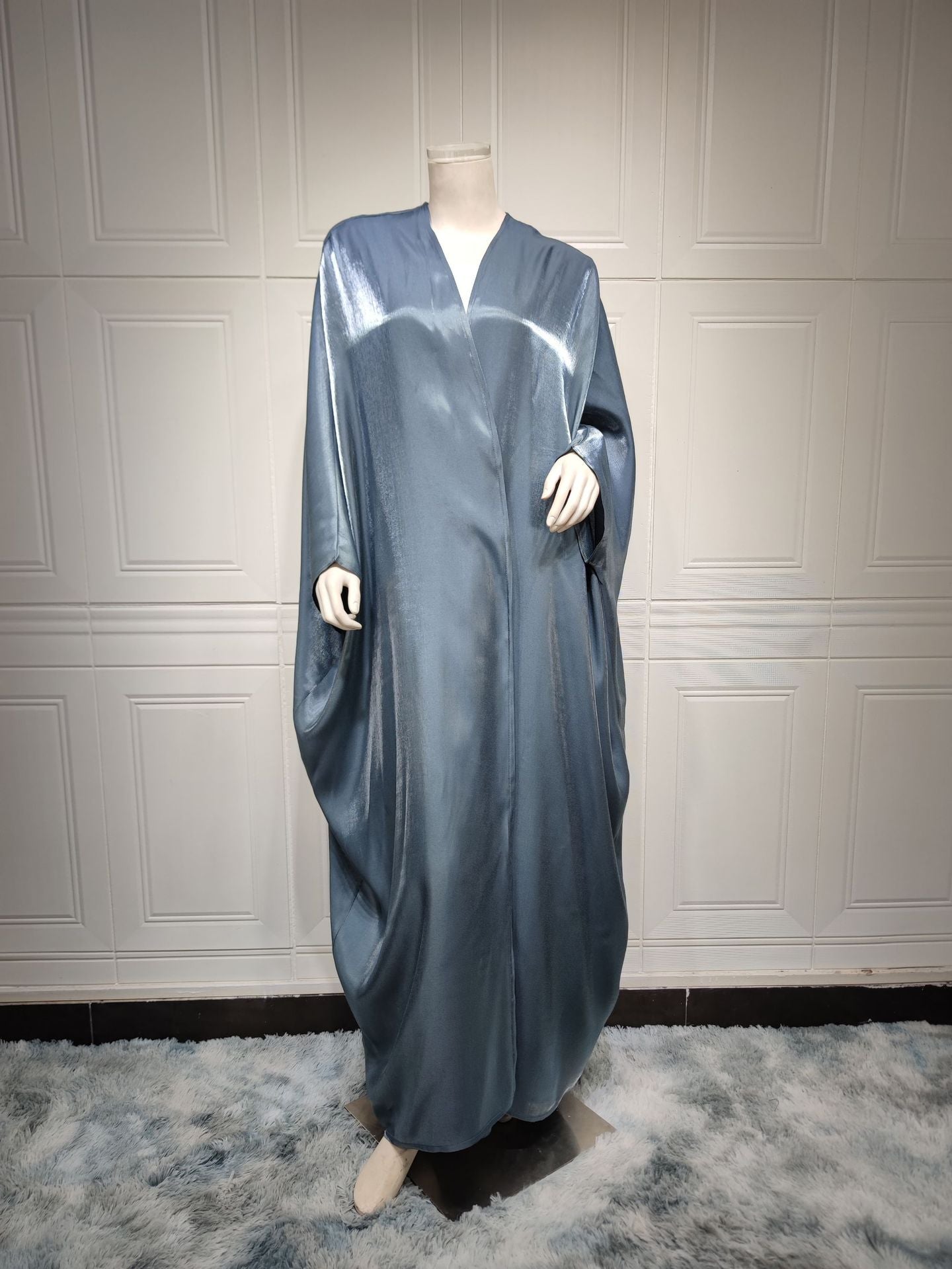 HASASERIES HS0466 Muslim Fashion Shiny Silk Bat Sleeves Robe