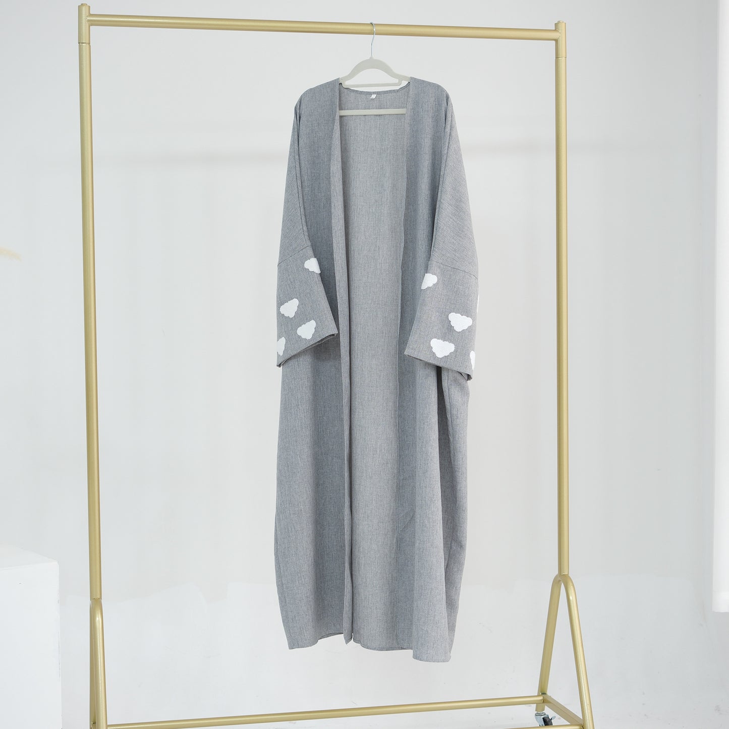 HASASERIES HS0992 Cloud Embroidered Elegant Cardigan Robe