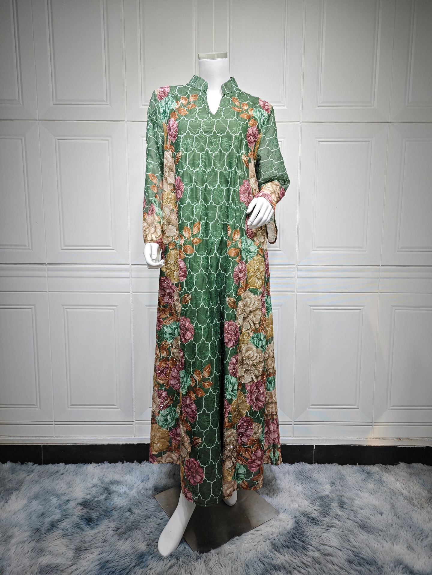 HS6667 Printed Long-sleeved Dress with A Small V-neck Design