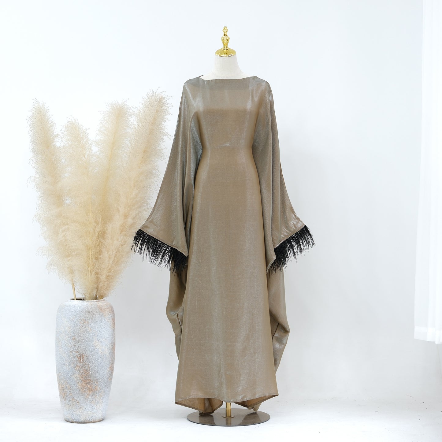 HASASERIES HS0706 Fur Sleeve Dress Gown