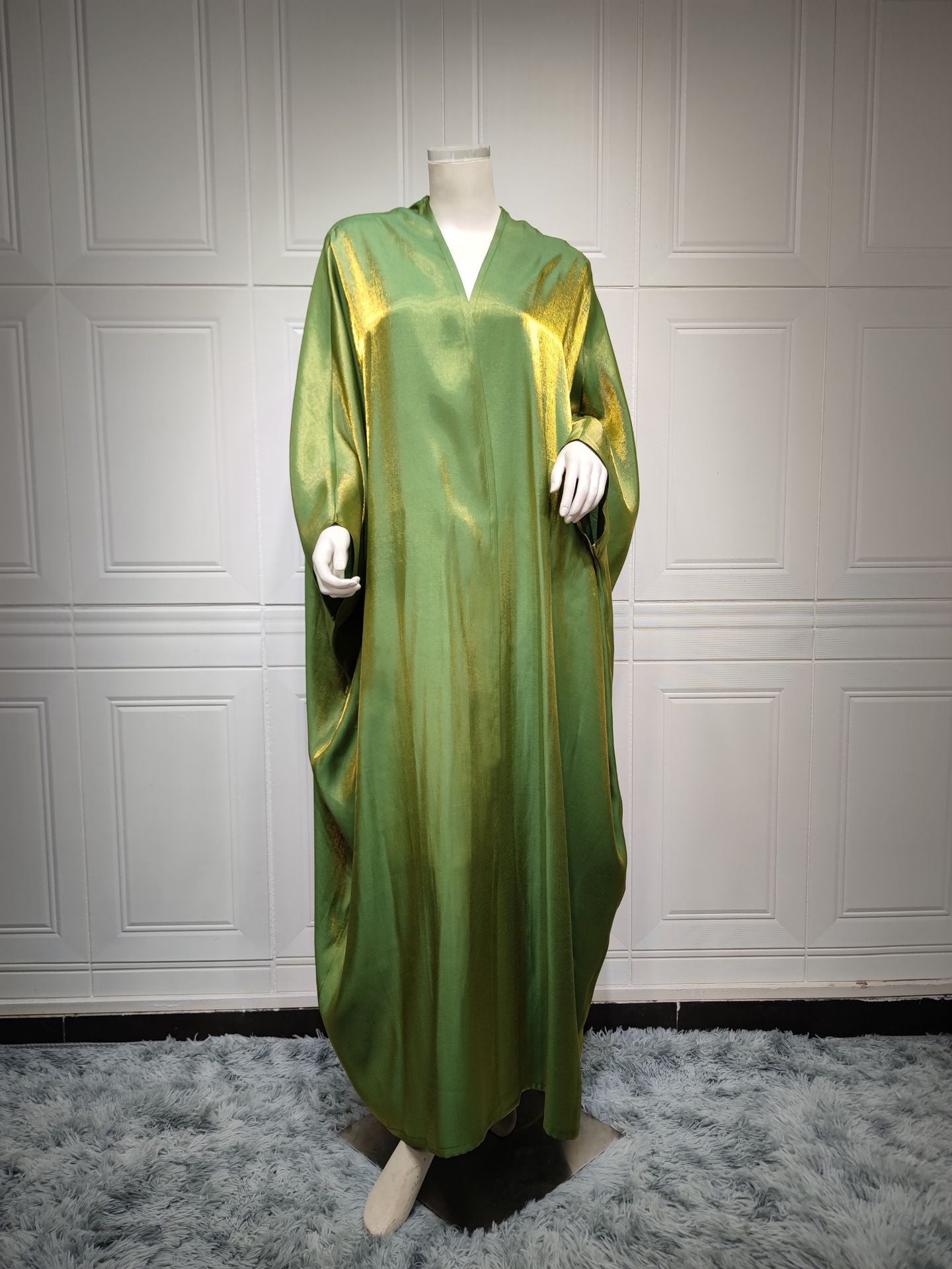 HASASERIES HS0466 Muslim Fashion Shiny Silk Bat Sleeves Robe