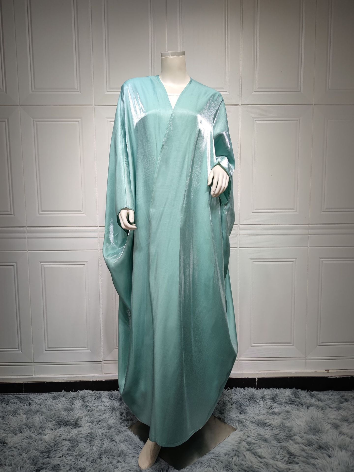 HASASERIES HS0466 Muslim Fashion Shiny Silk Bat Sleeves Robe