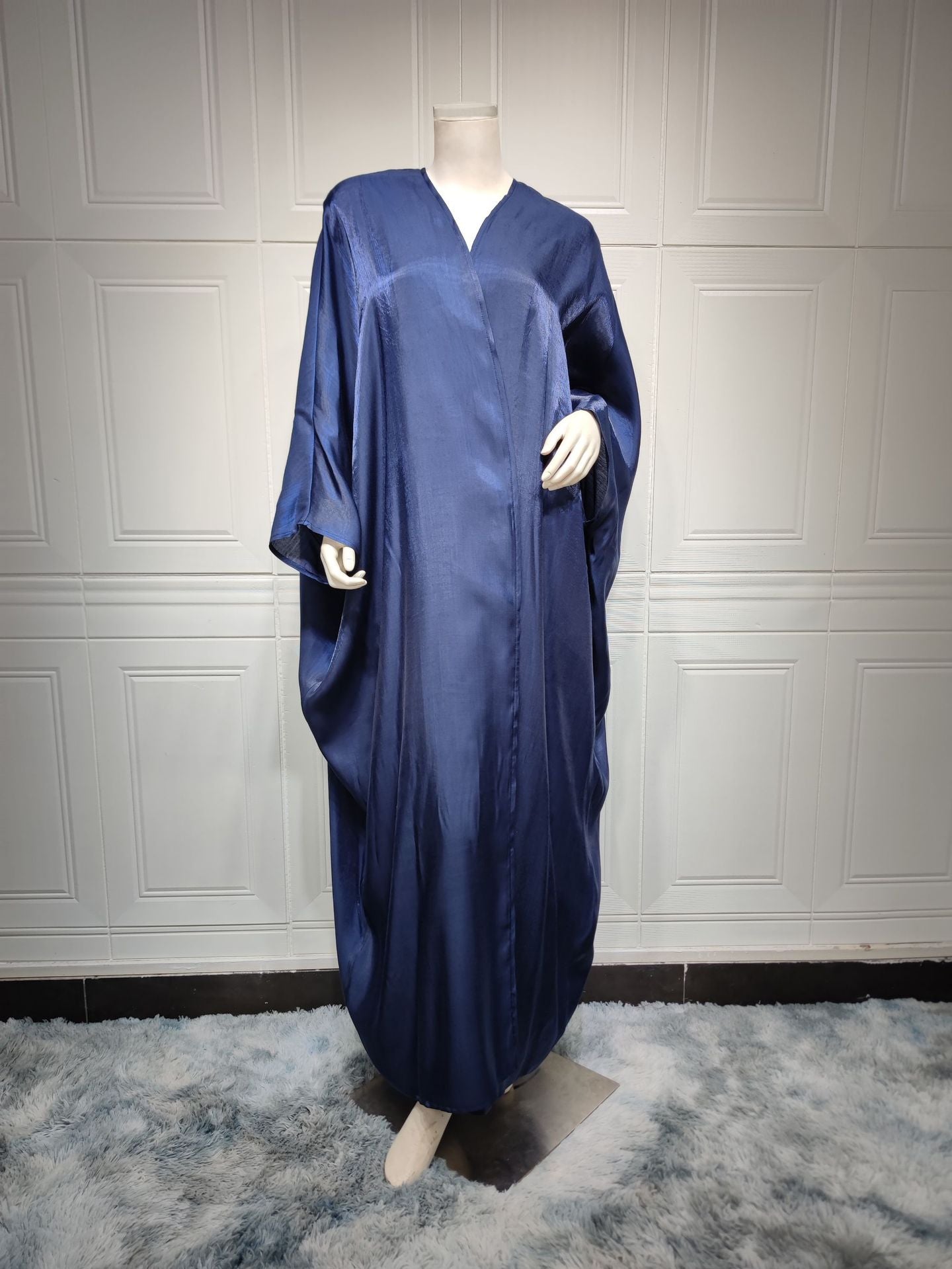 HASASERIES HS0466 Muslim Fashion Shiny Silk Bat Sleeves Robe