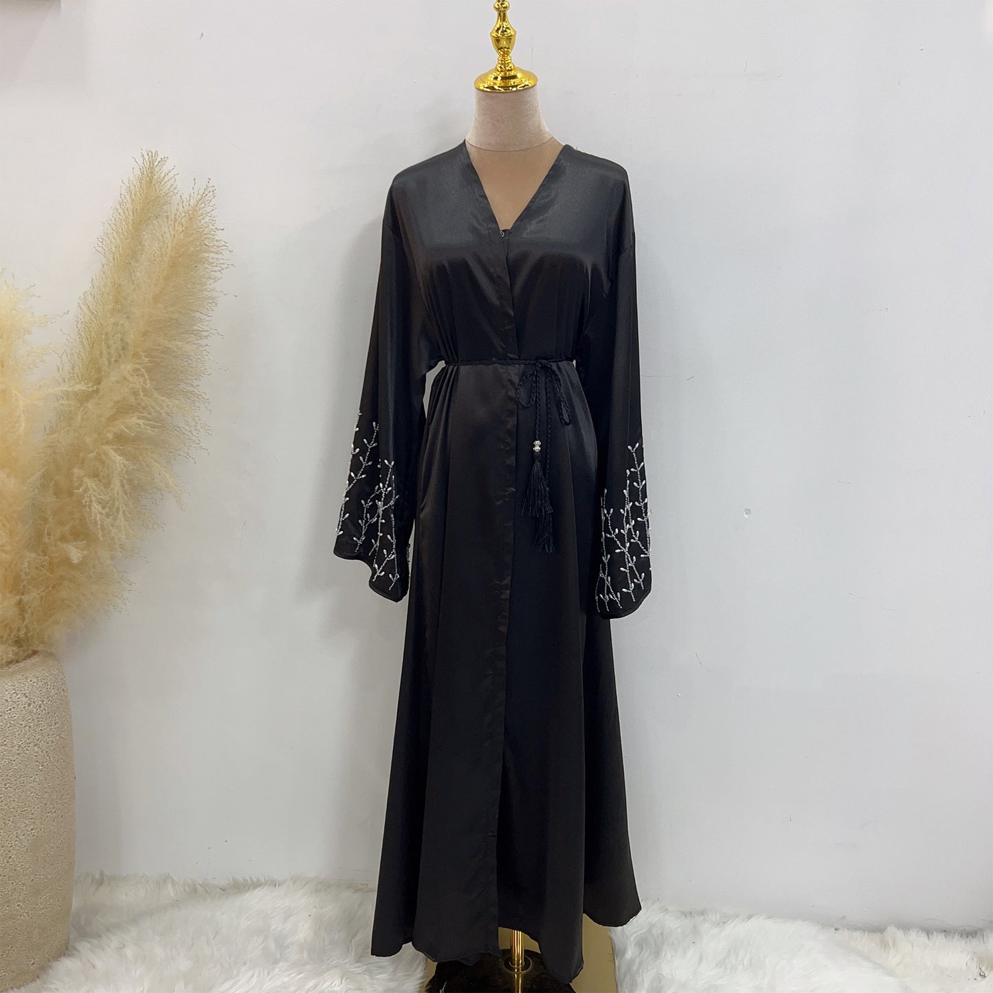 HASASERIES HS1024 1pcs Cardigan en satin Robe perlée faite à la main