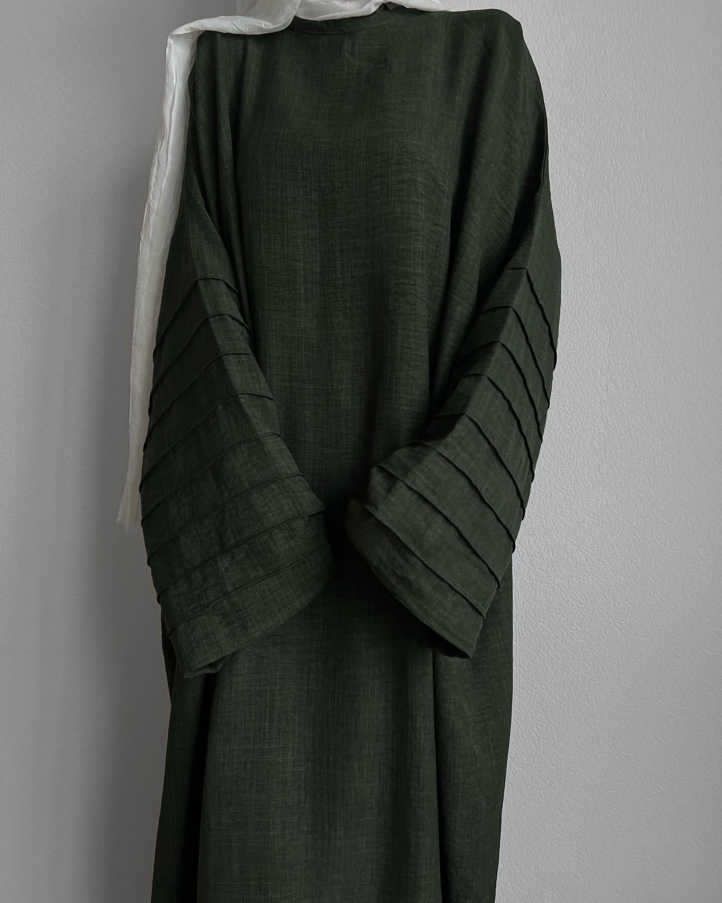 HASASERIES HS1179 Loose Fit Large Crepe Abaya Dress with Belt
