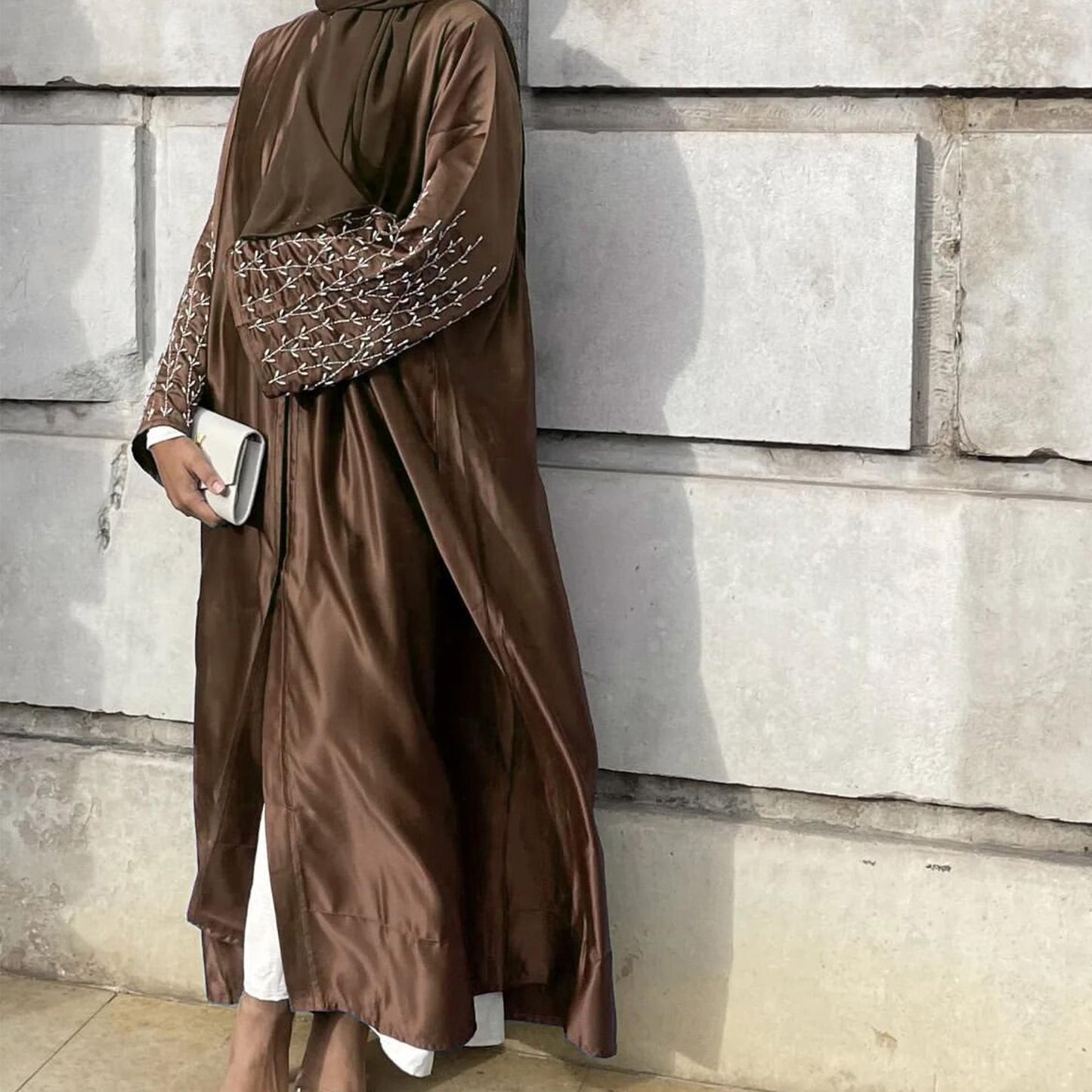 HASASERIES HS1024 1pcs Cardigan en satin Robe perlée faite à la main
