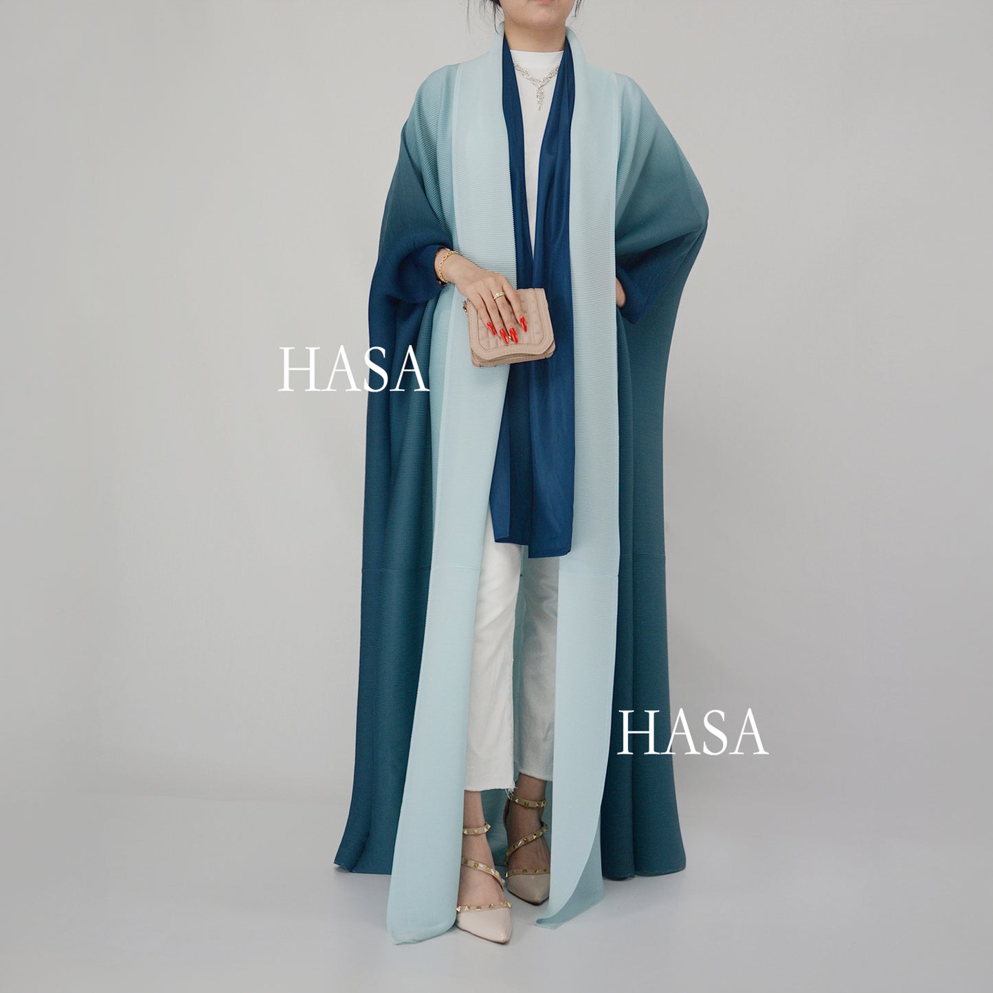 HASA HS1245 عباية أومبريه فضفاضة مع تفاصيل مرقعة مطوية