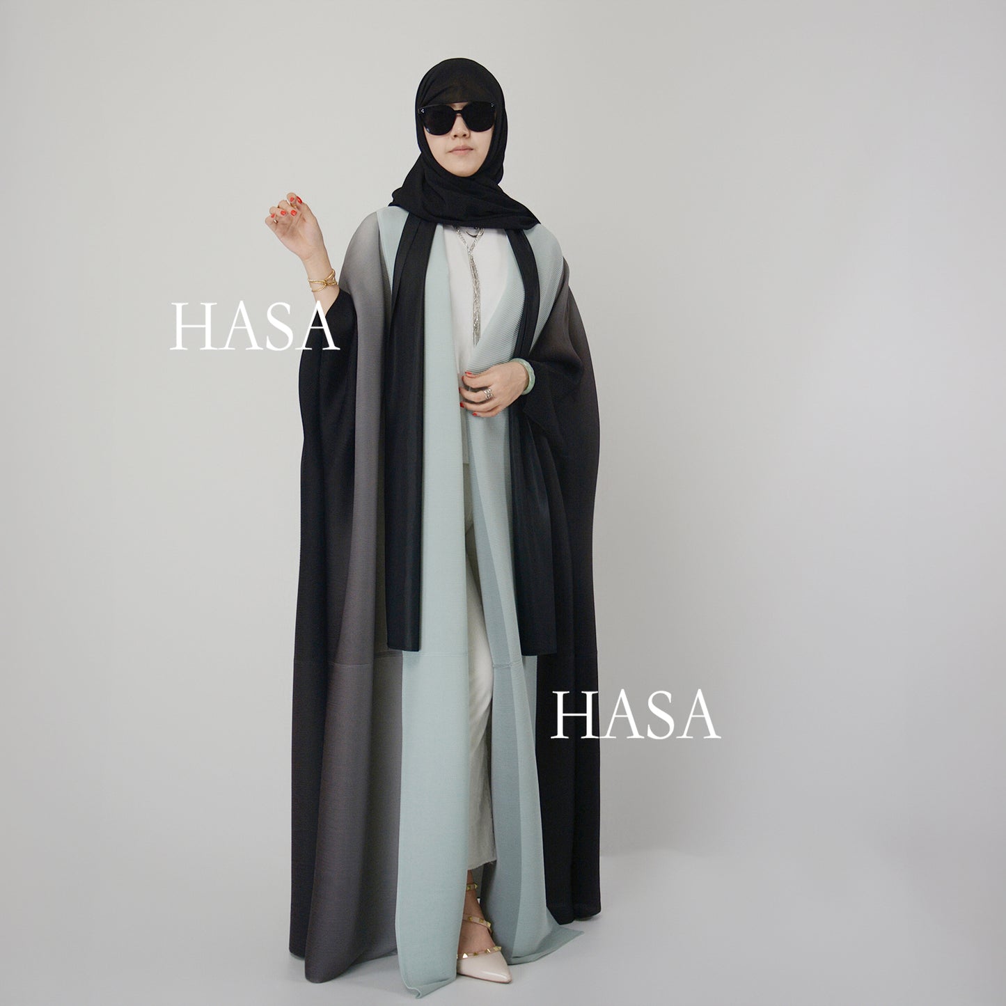 HASA HS1245 عباية أومبريه فضفاضة مع تفاصيل مرقعة مطوية