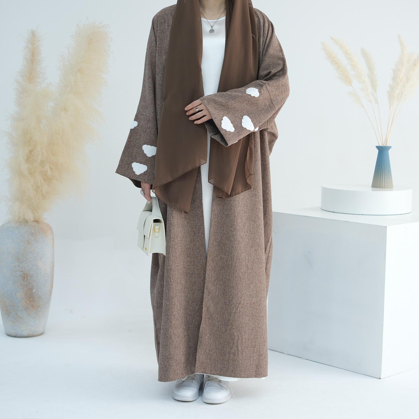 HASASERIES HS0992 Cloud Embroidered Elegant Cardigan Robe