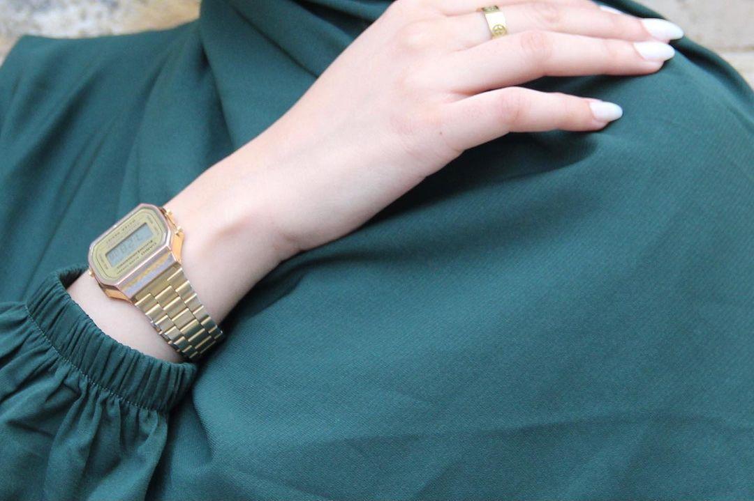 فستان تركي جديد من الشرق الأوسط دبي مع عباءة بغطاء رأس