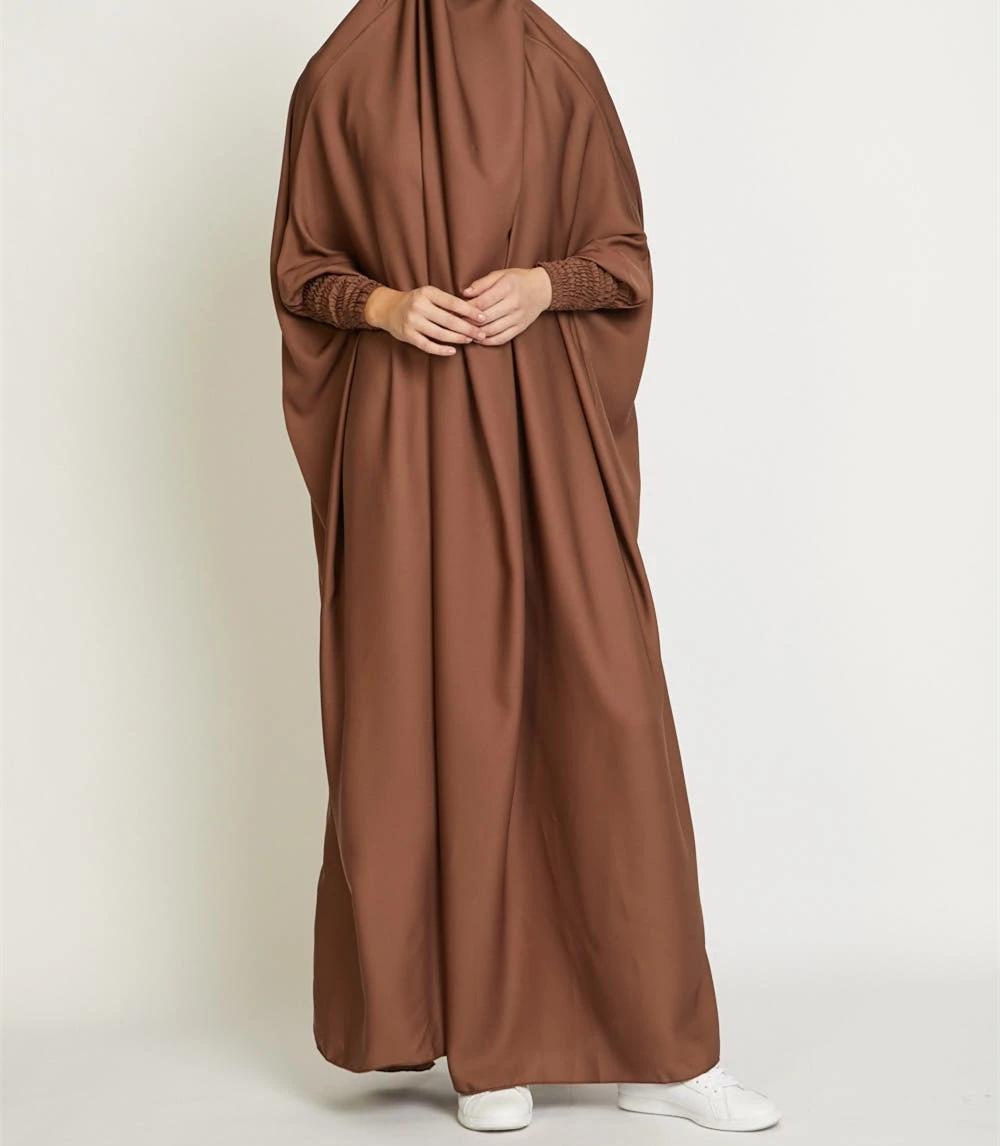 HS10067 Jilbab de prière musulman de couleur unie Mukena avec tissu doux et poignets élastiqués et hijab instantané attachable