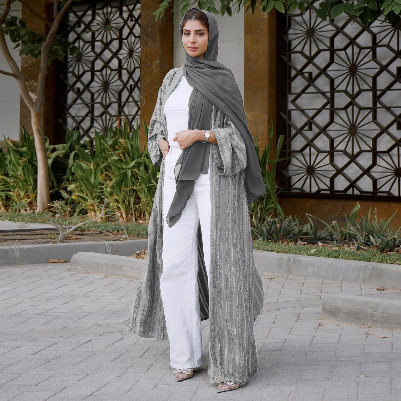 Solid color open abaya