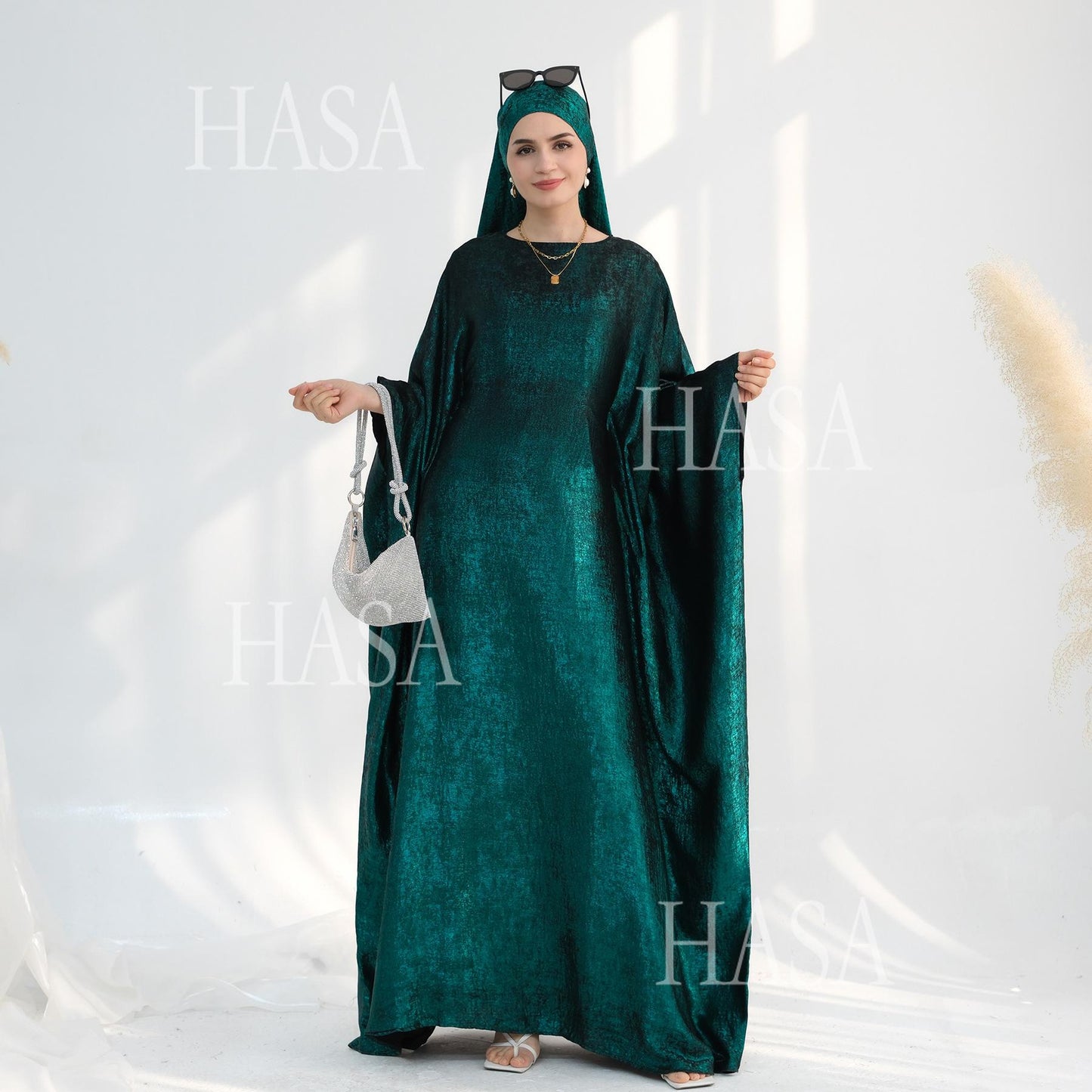 HS5879 Light-sensing Two-piece Dress | with Headscarf Design, The Overall Matching Is More Worry-free