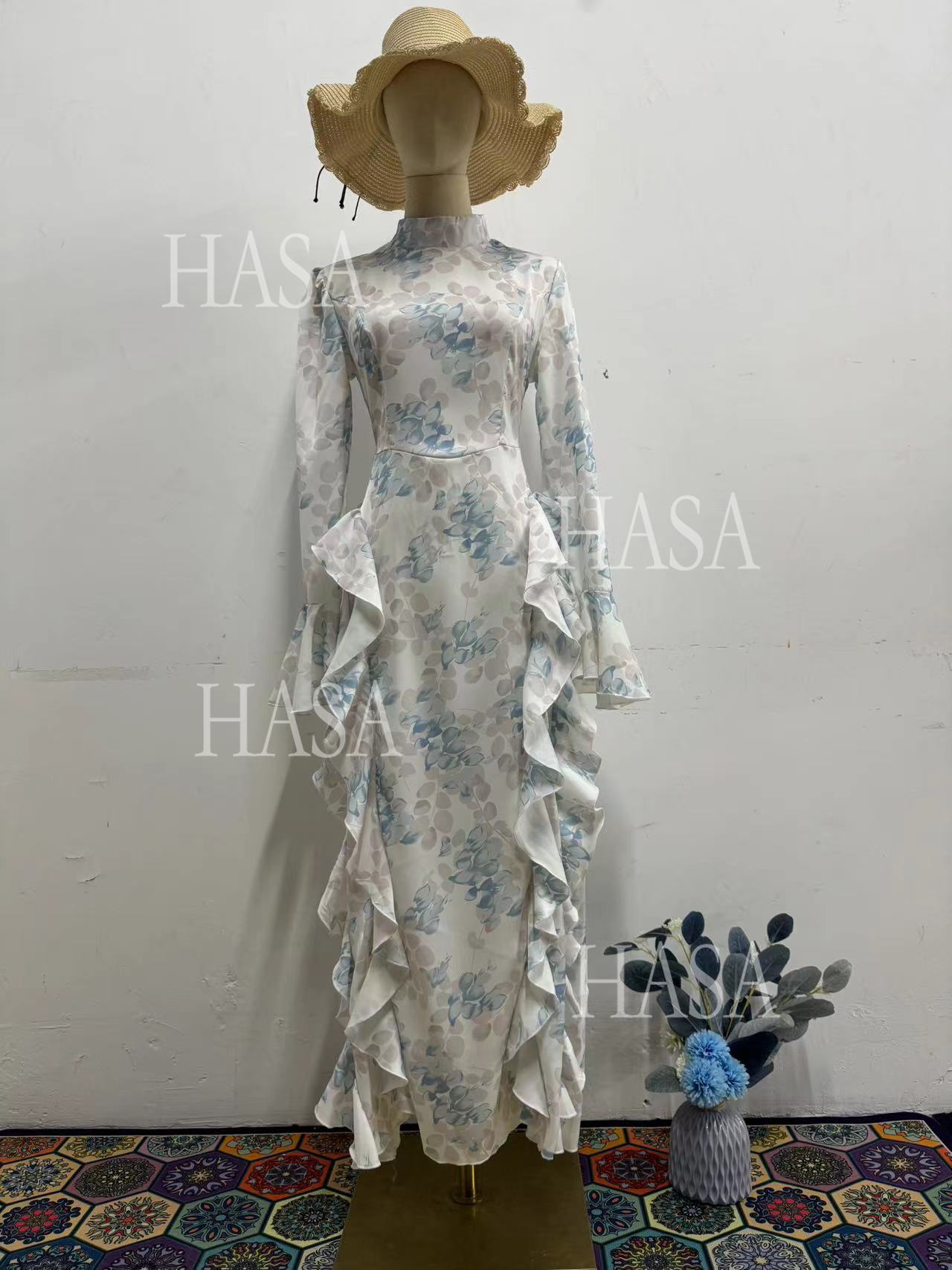 HS6735 Chic Feminine Maxi Dress with Elegant Floral Print