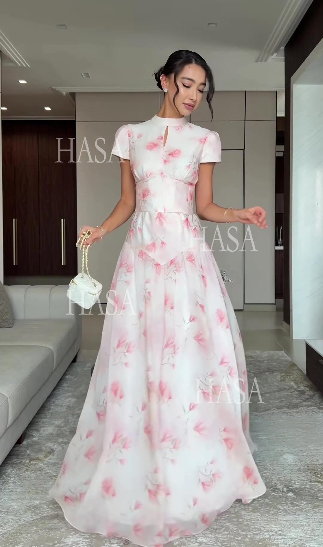 HS6737 Chic Romantic Maxi Dress with Soft Floral Print