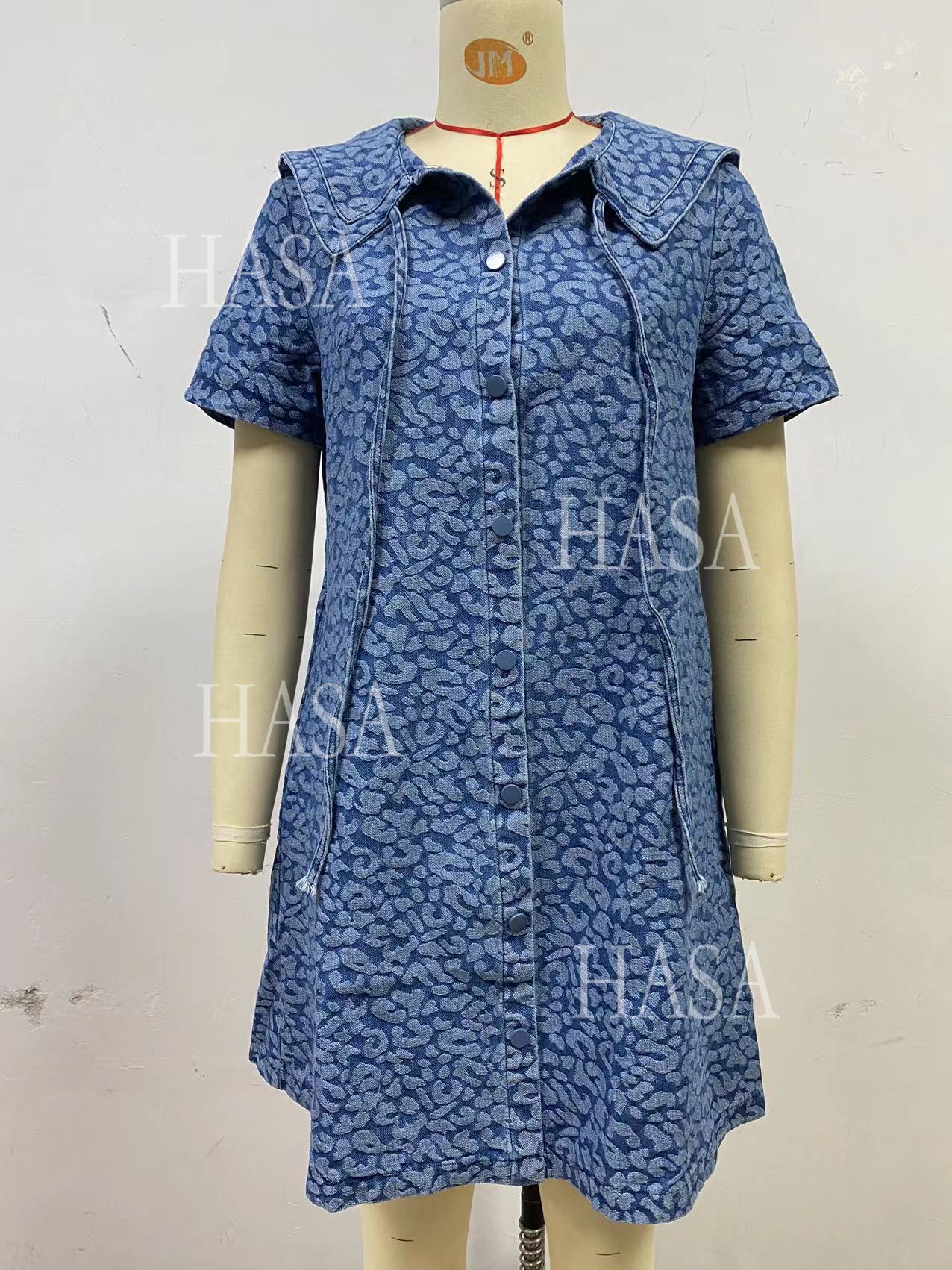 HASA HS6789 Bold Vintage Inspired Leopard Mini Dress with Statement Collar
