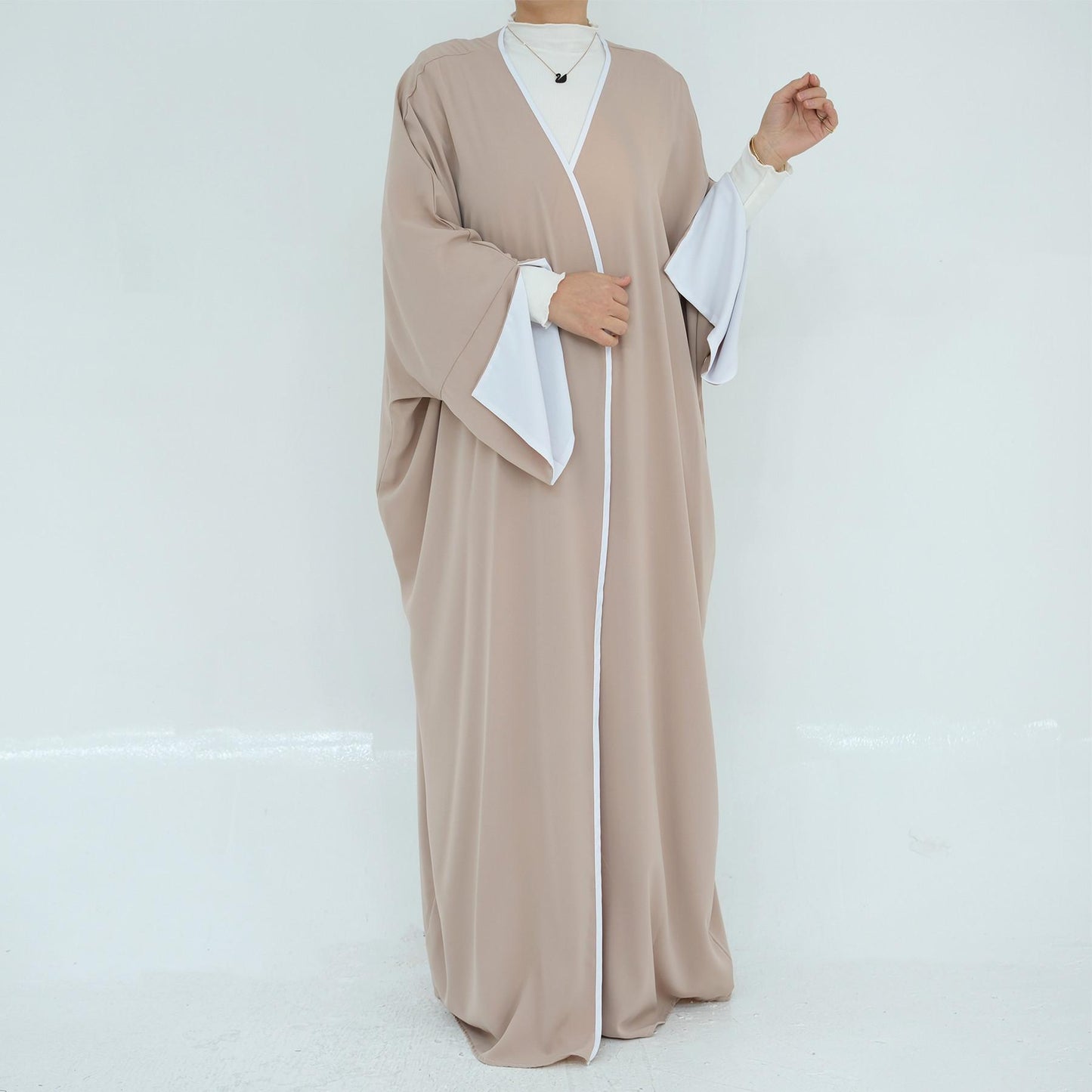HS5877 The Loose-fitting Robe Has A Lightweight Silhouette That Is Perfect for Any Occasion open abaya outfit