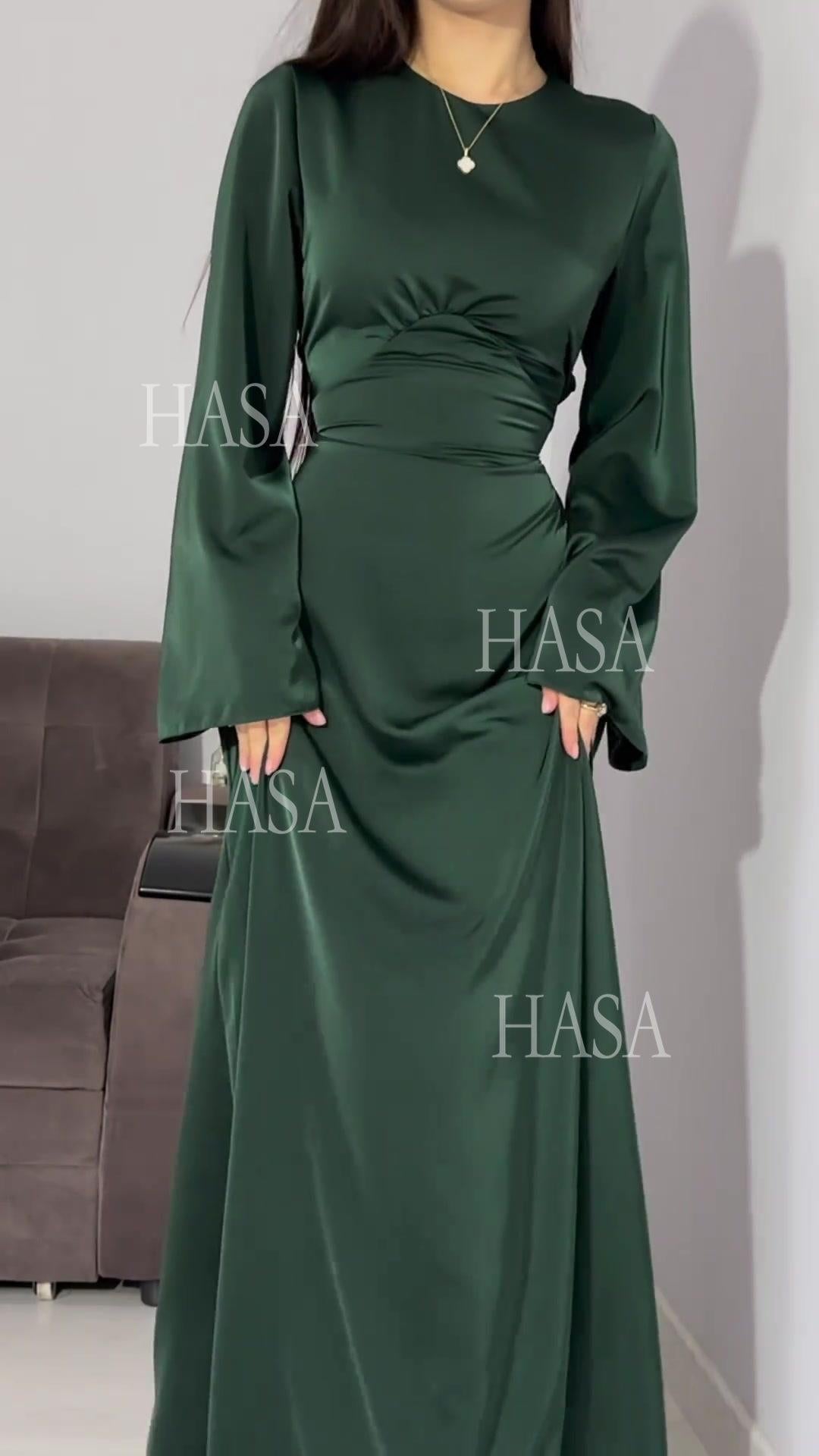 HASA HS6757 Classic Round Neck Flowy Maxi Dress