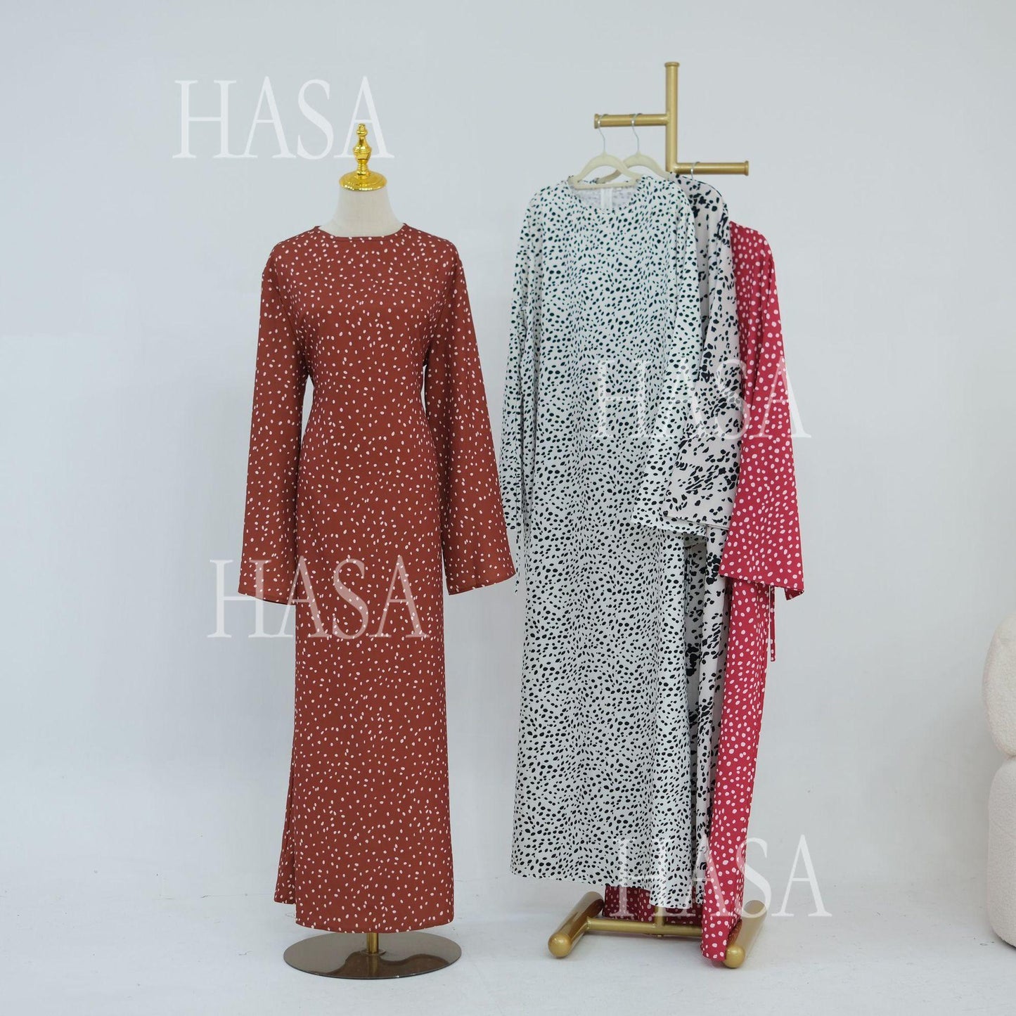 HASA HS6781 Graceful Modest Polka Dot Dress for Everyday Elegance